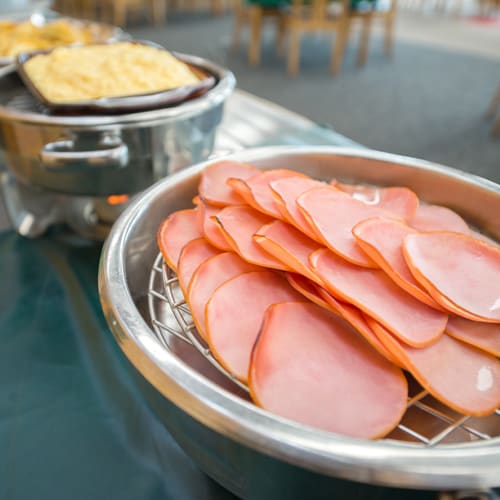 *自助早餐