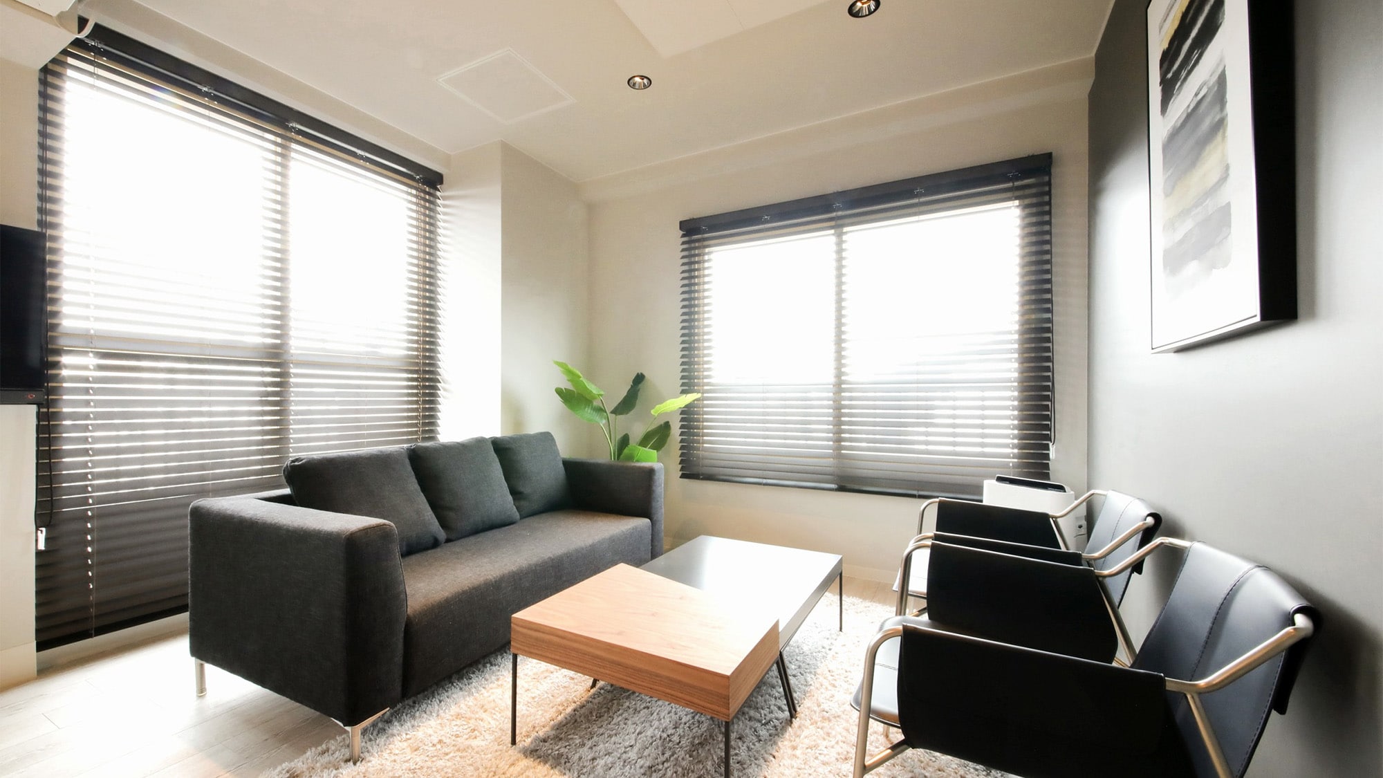・[Premium Room/10 beds] Please relax in the living room.