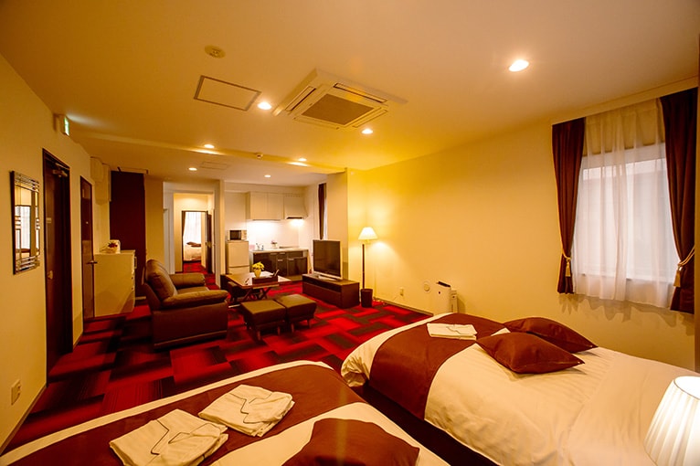Room 201 Bed side-Living room
