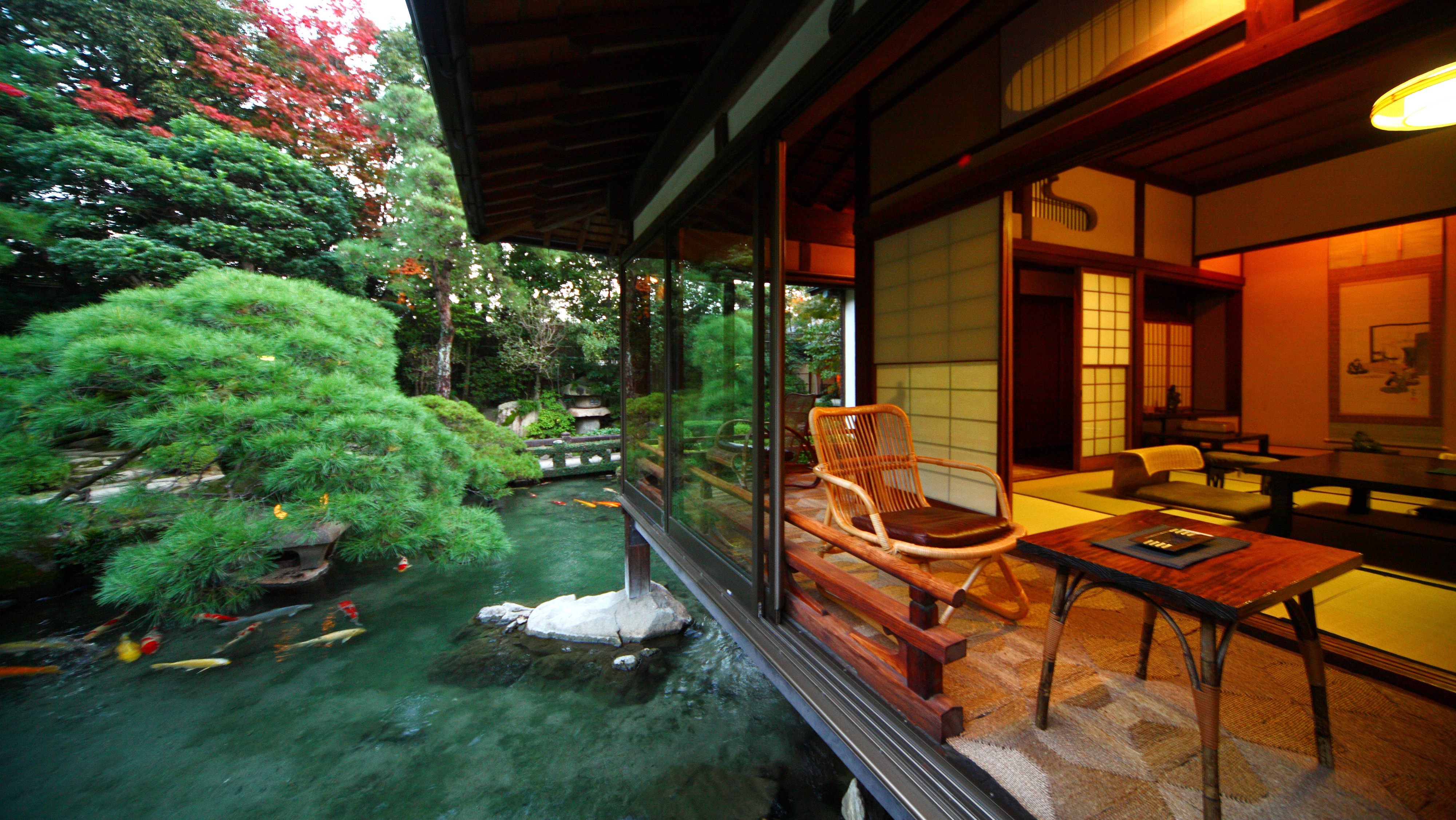 【본관】 조망 정원 | 105호실 사와가타 <노천탕이 있는 일본식 방/방식