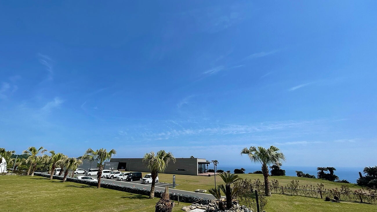 It is located on a slight hill, so you can get a good view of the grounds. There is a pergola at the back, so you can enjoy BBQ without worrying about being seen!