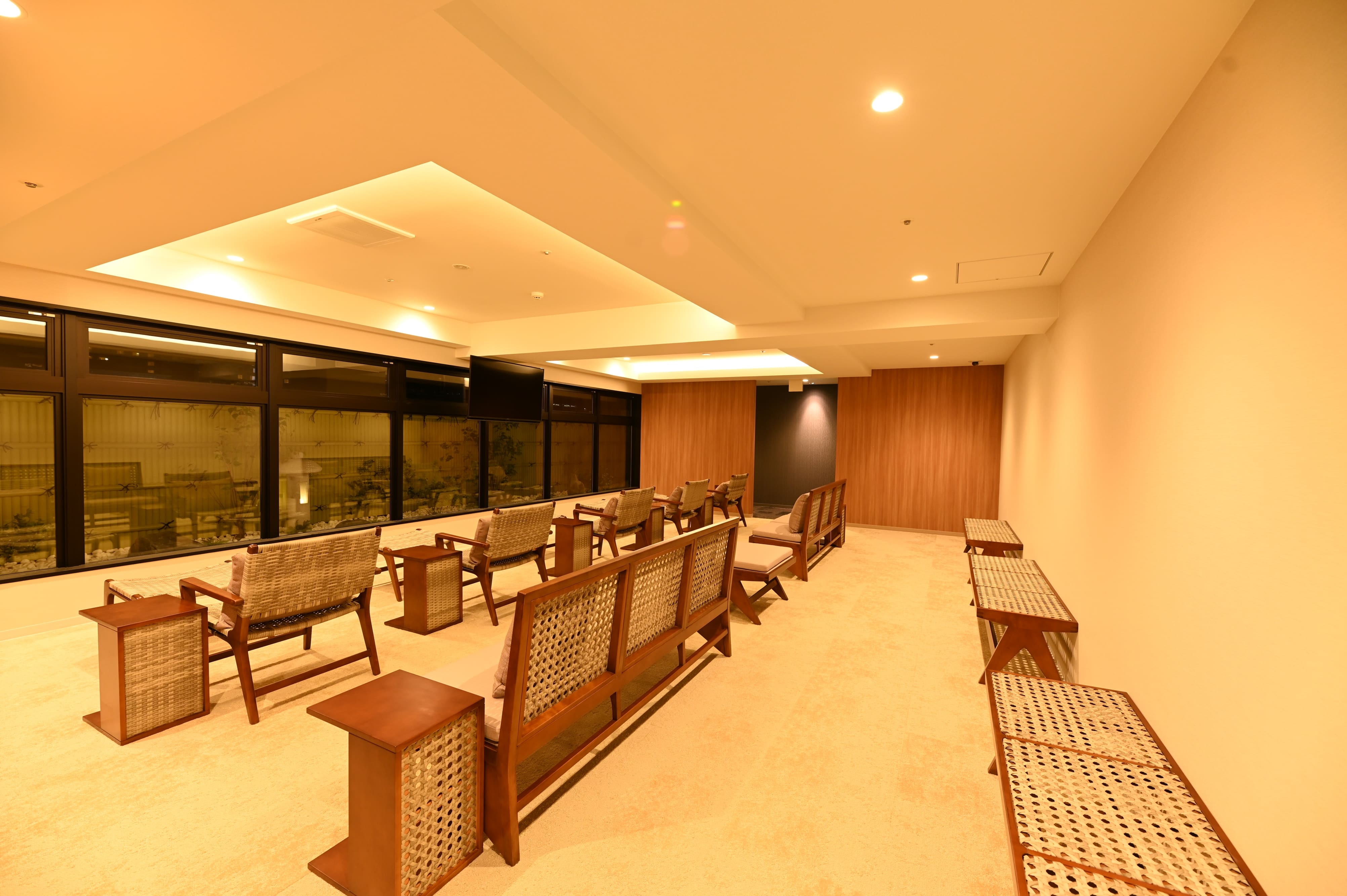 10th floor: After-bath area