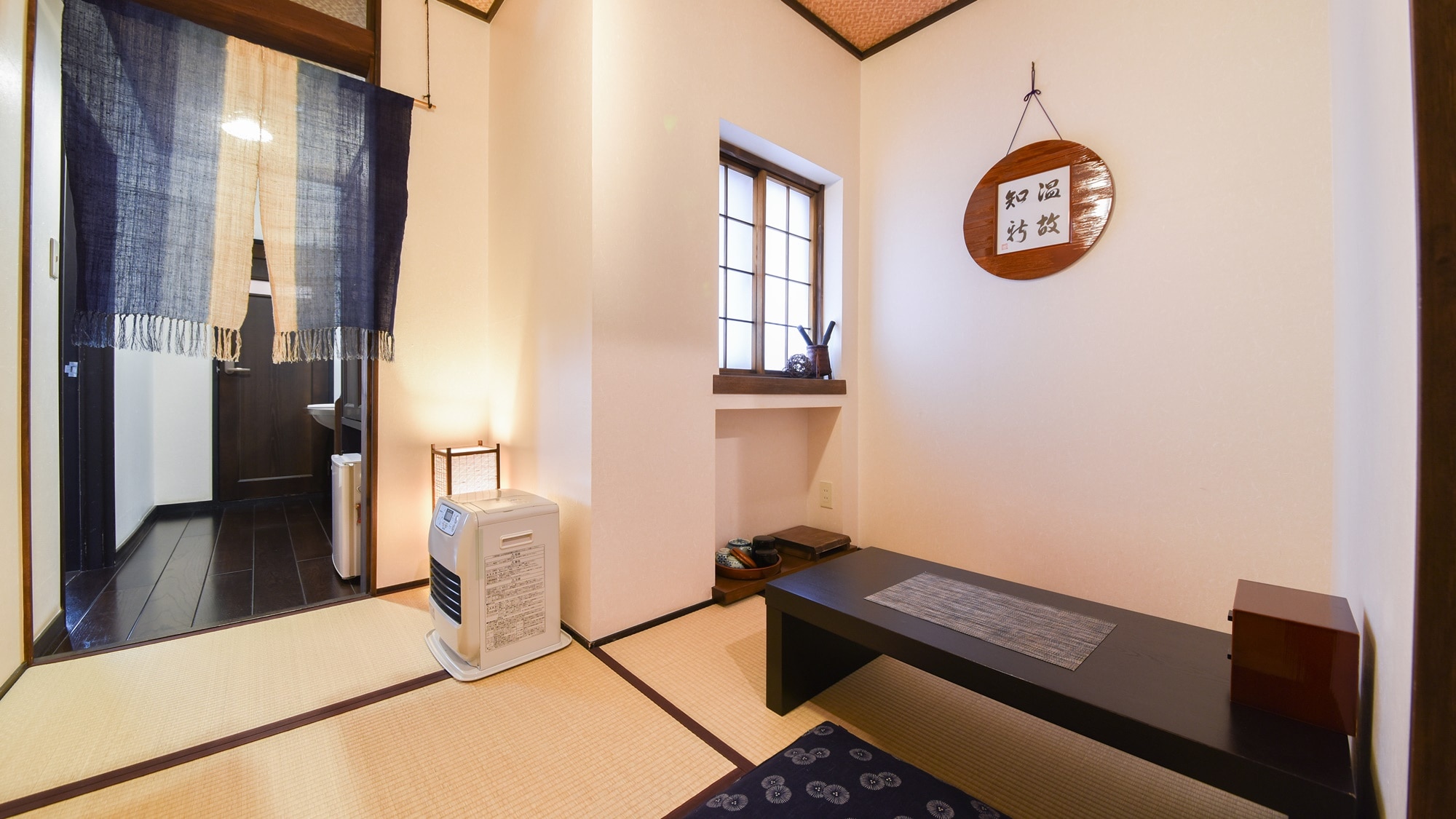 *[Phòng nghỉ: Niringusa (giường đôi) chỉ dành cho 2 người] Phòng theo phong cách phương Tây với 8 tấm chiếu tatami + phòng chờ.