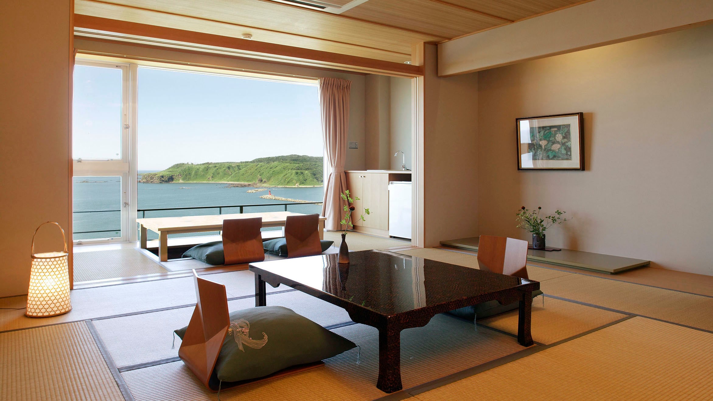 [Bangunan baru bebas rokok, angin utara-] Kamar bergaya Jepang dengan 12 tikar tatami menghadap Teluk Toga + tepi lebar