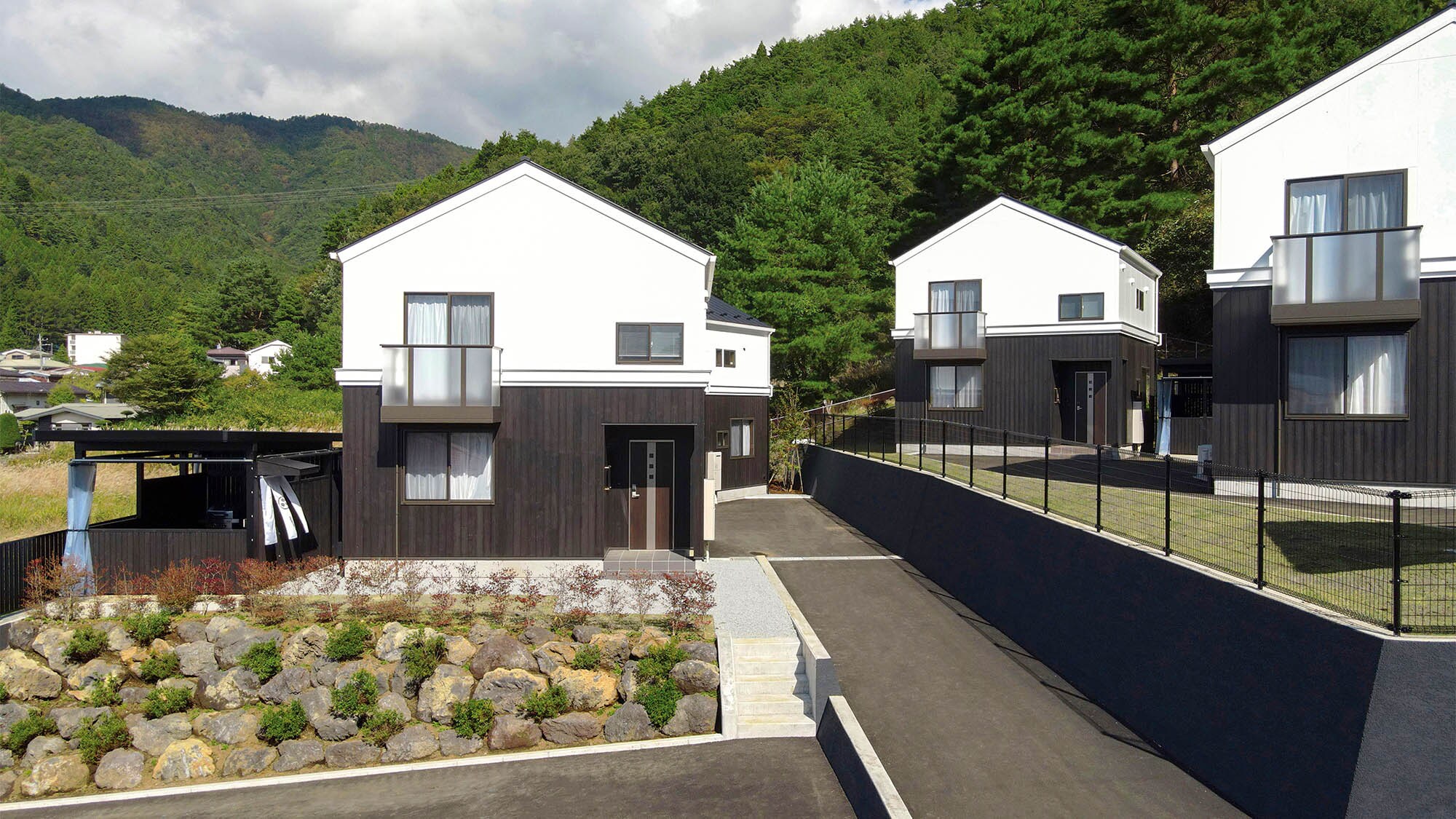 Hotel information and reservations for Glamping Villas Asama no