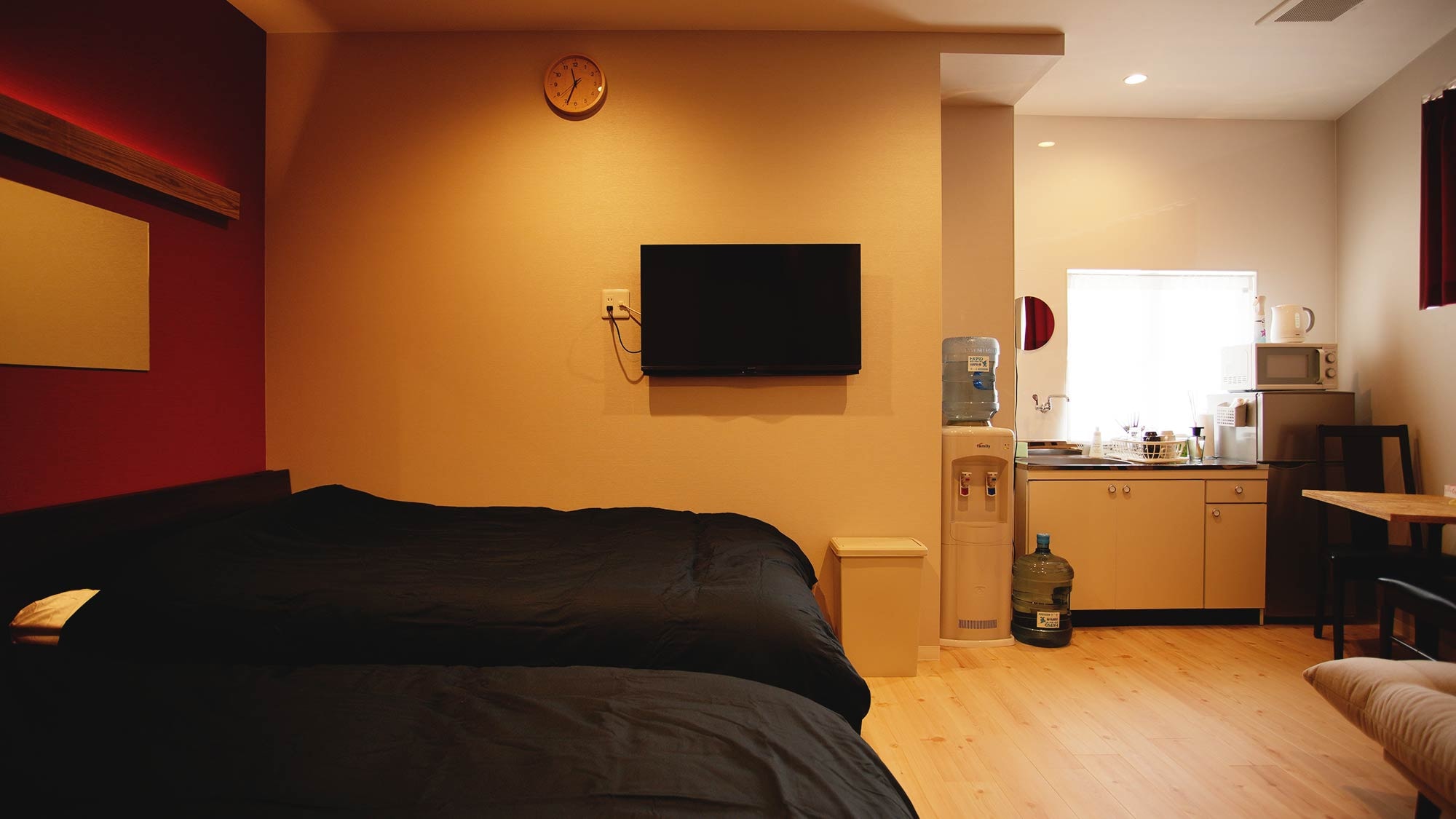 ・ [102] Large and easy-to-use room
