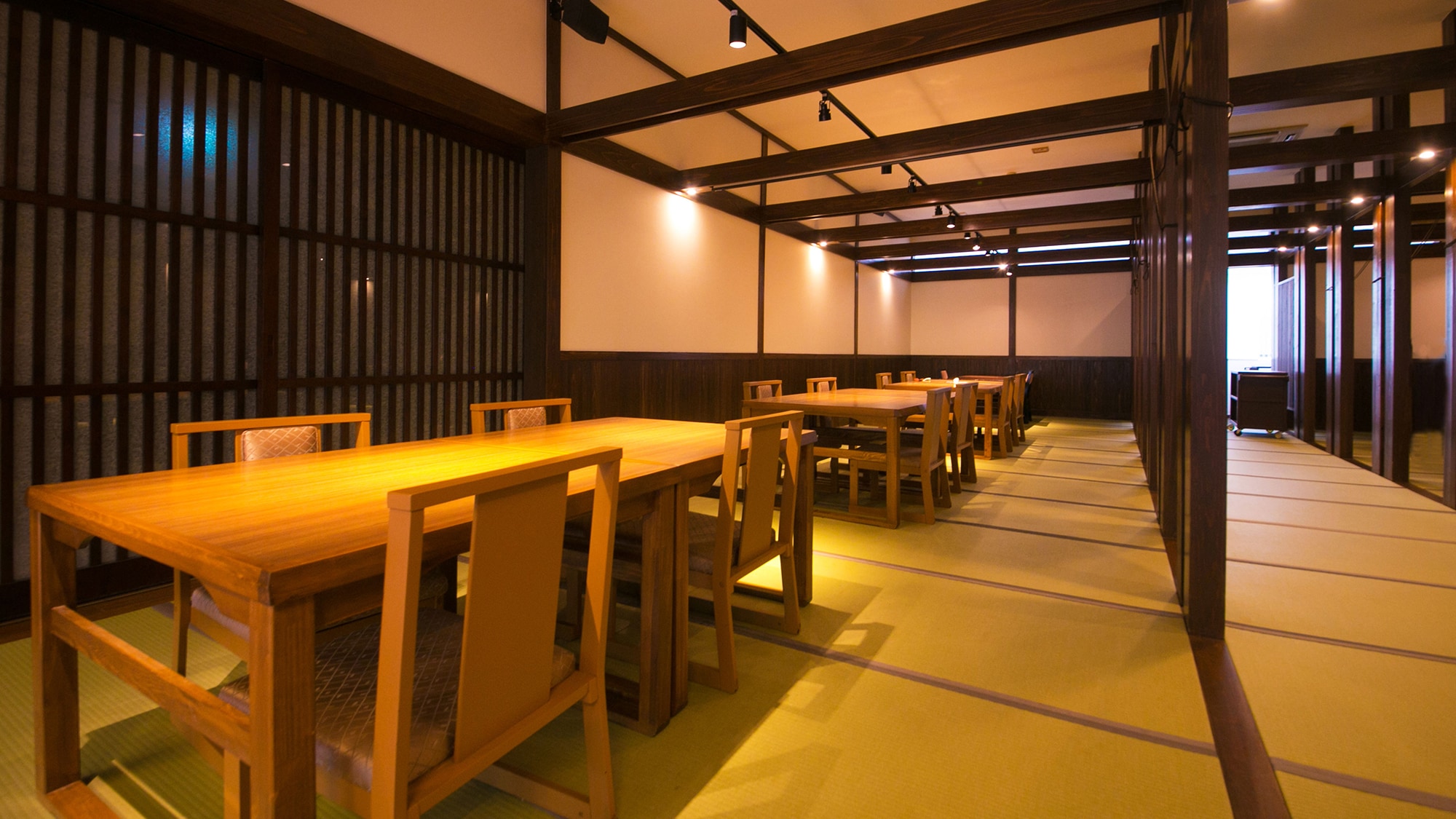 ◆ Restoran “Gobekkan”