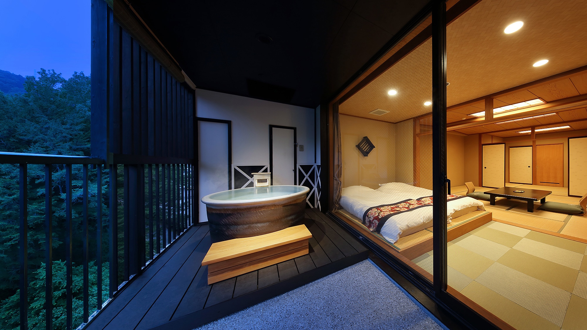 Kamar bergaya Jepang-Barat dengan pemandian terbuka "Tochi no Ma"