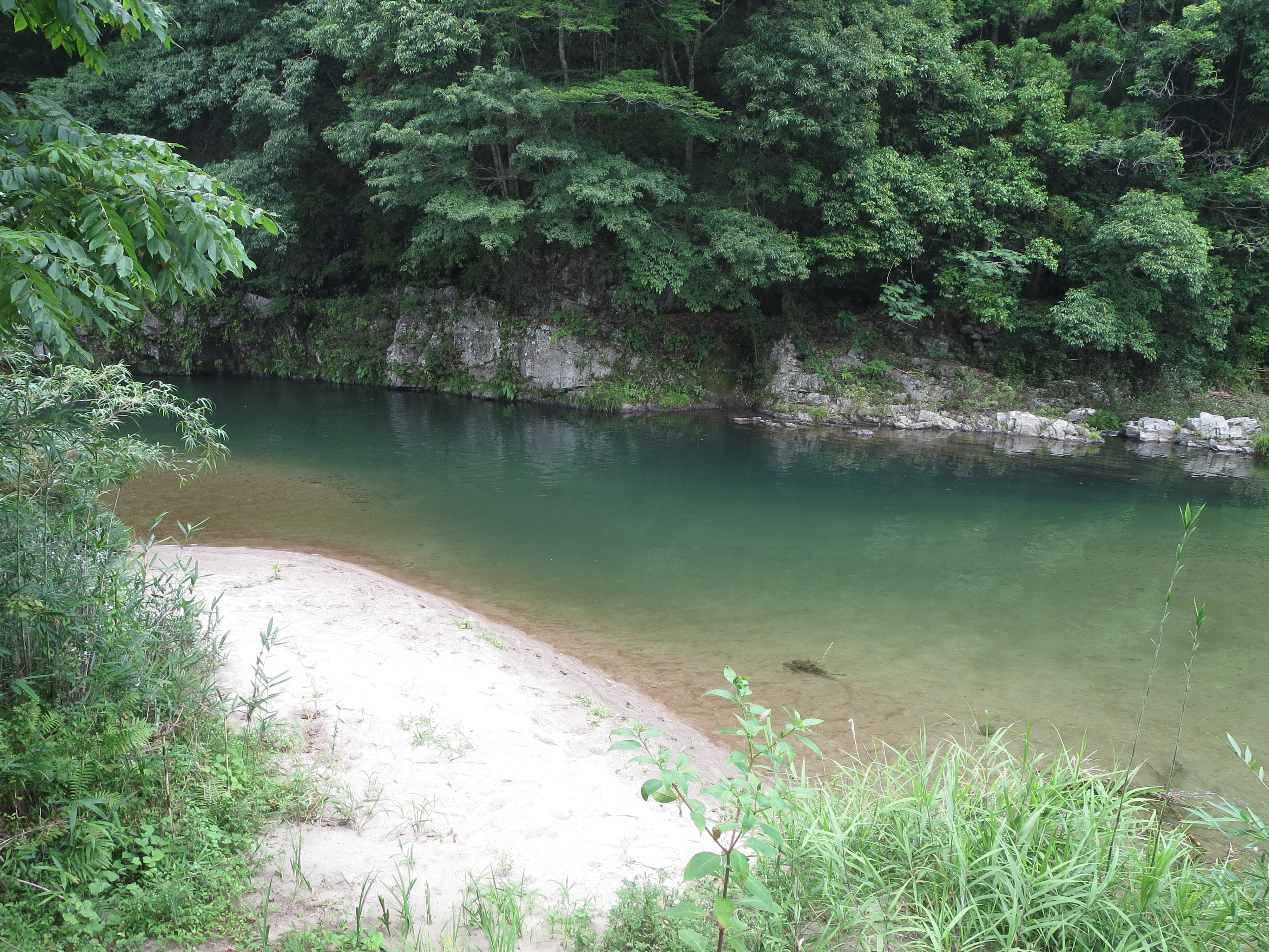 Bagian atas dari area tersembunyi Sungai Tomoe, "Katabuchi dan Area Berpasir"