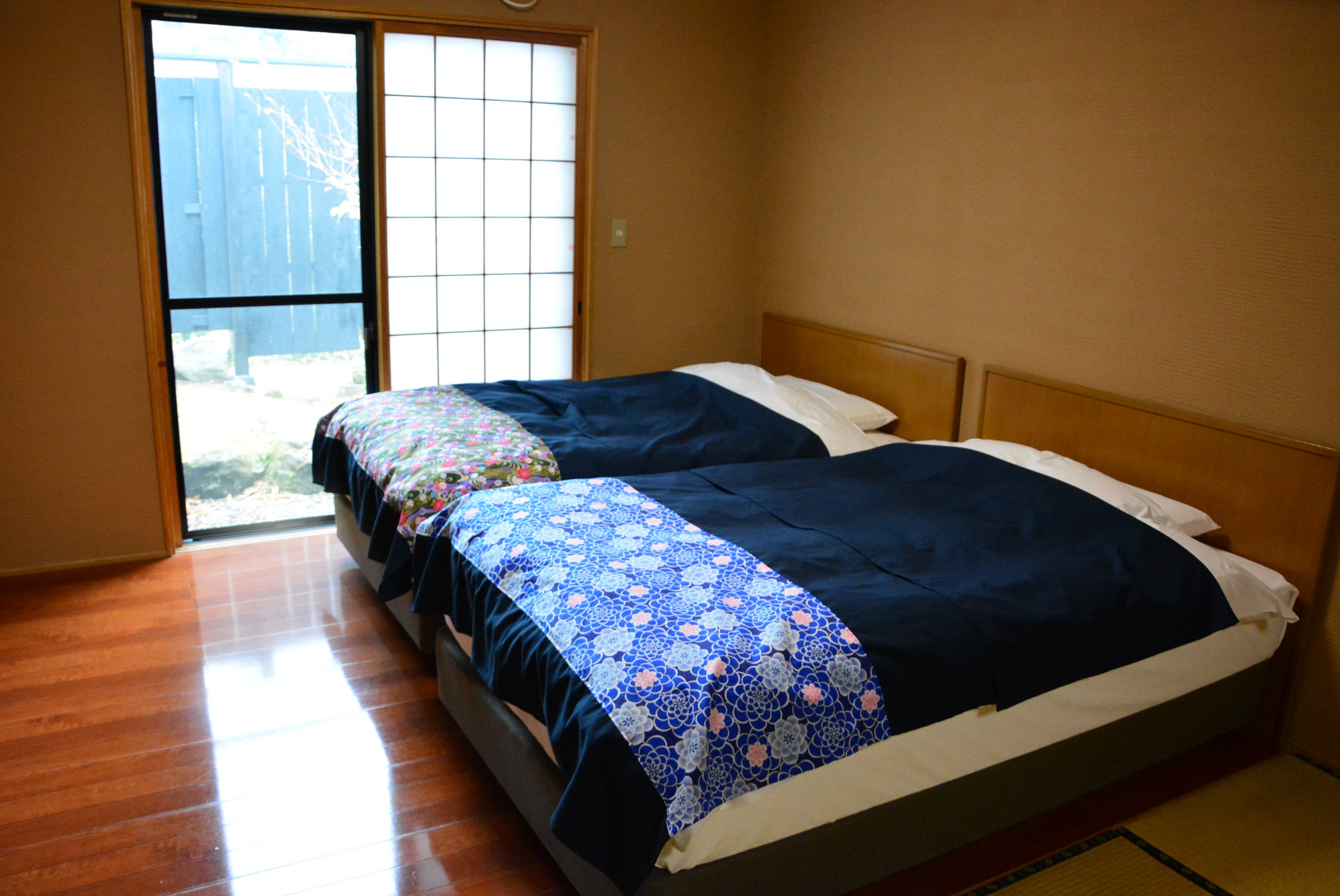 Japanese and Western room with open-air bath