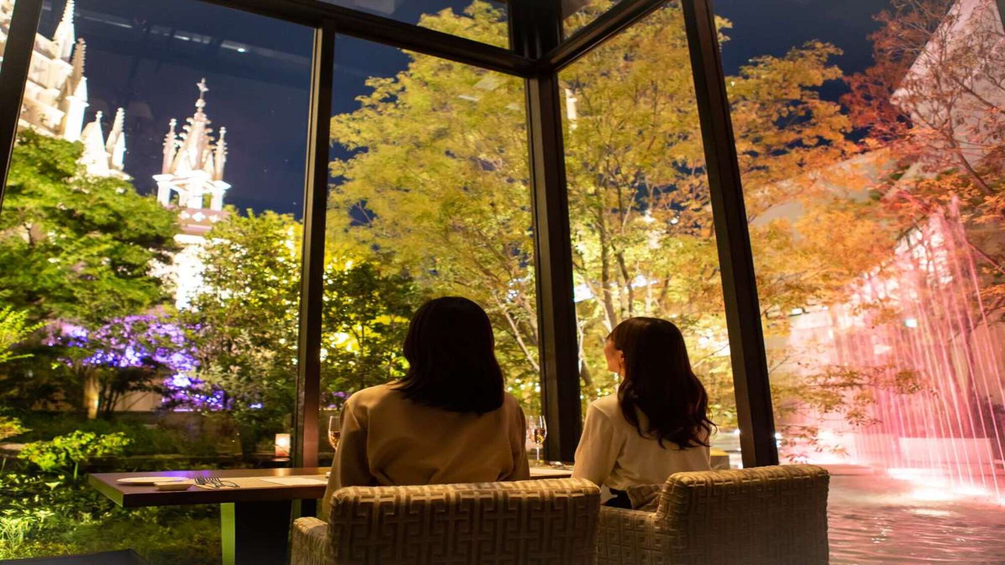 [Gramercy Suite] Enjoy lunch or dinner at our restaurant overlooking the cathedral.