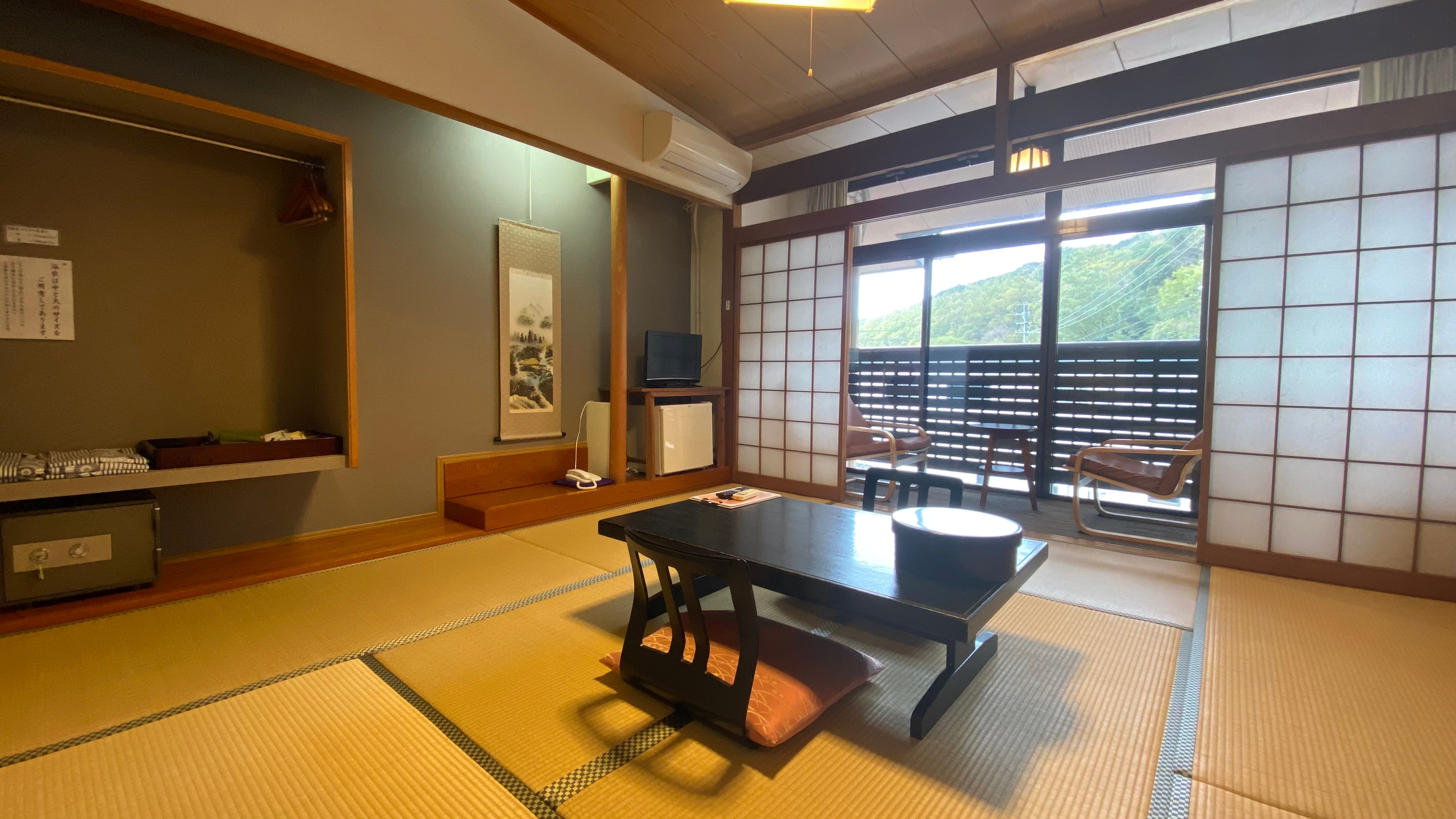Business type Japanese-style room 8 tatami mats