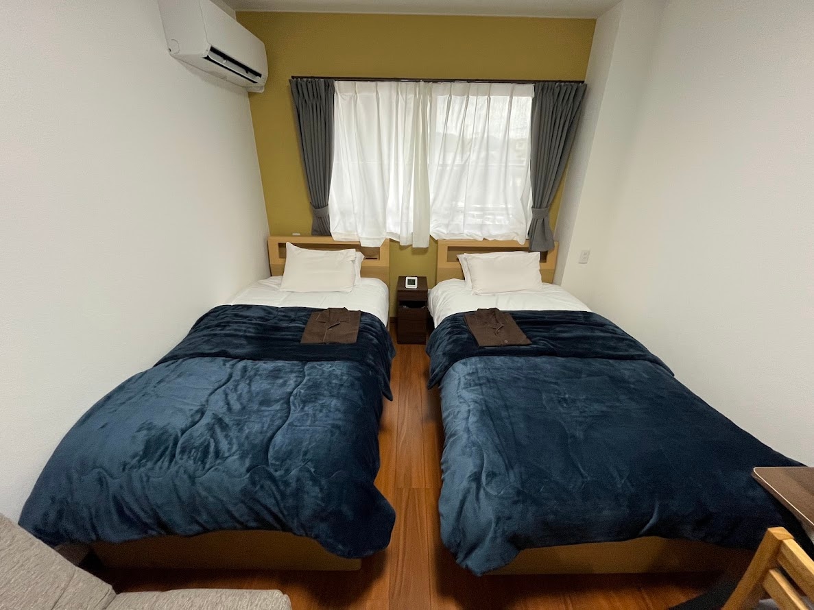 1K Twin Bed (Room 201)
