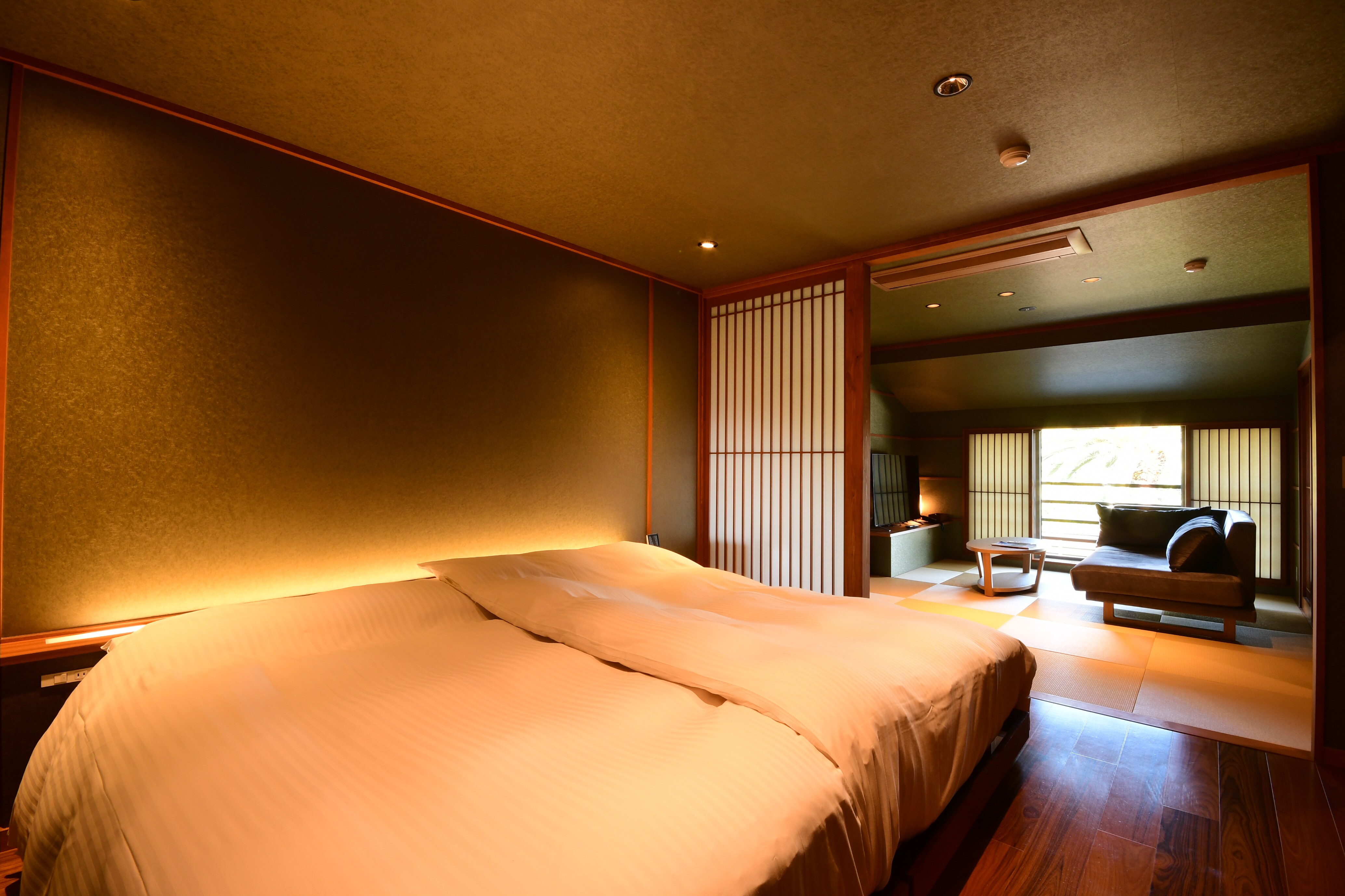 An example of a deluxe suite