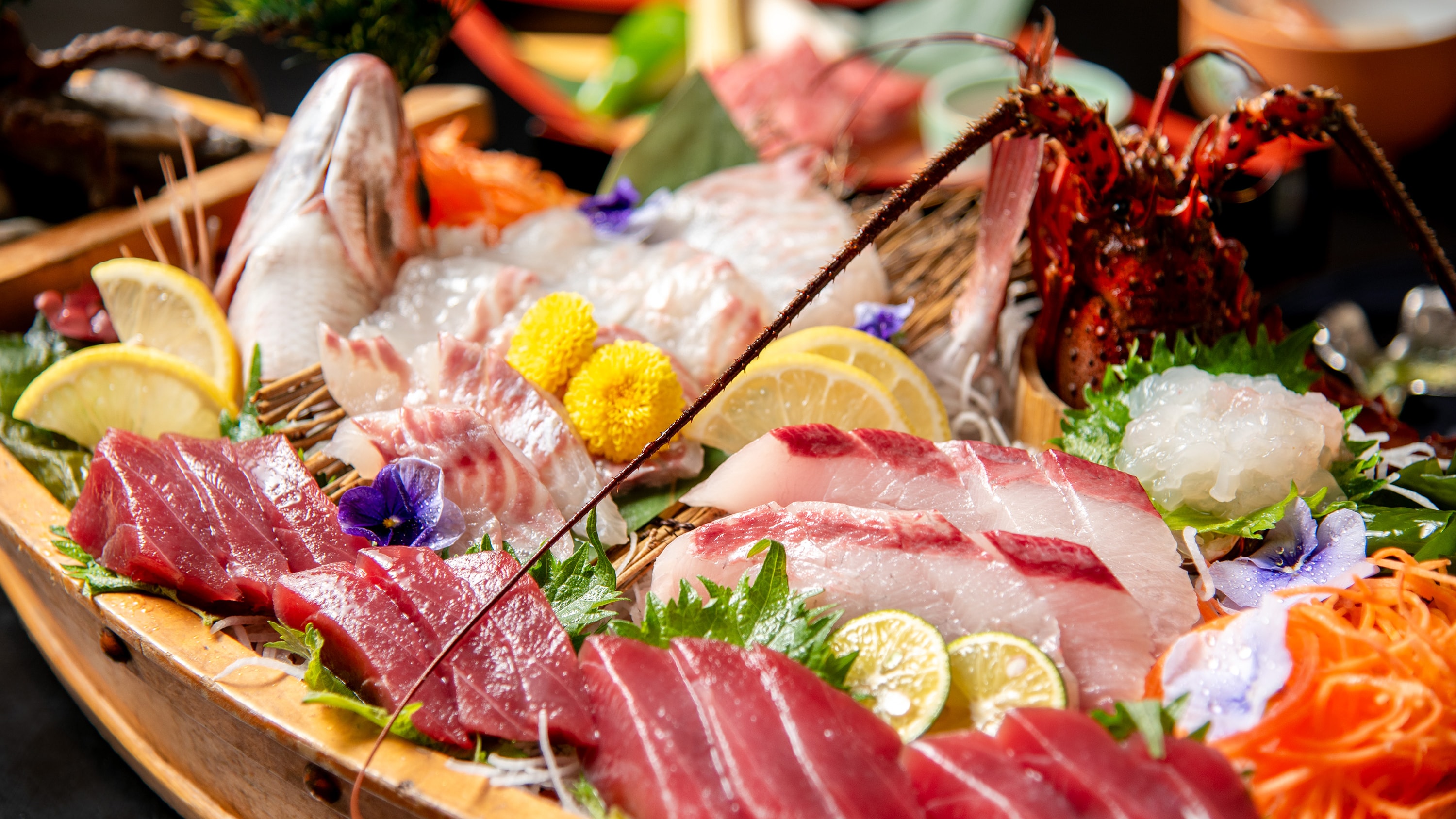 Osatsu specialty! Luxury boat-shaped platter