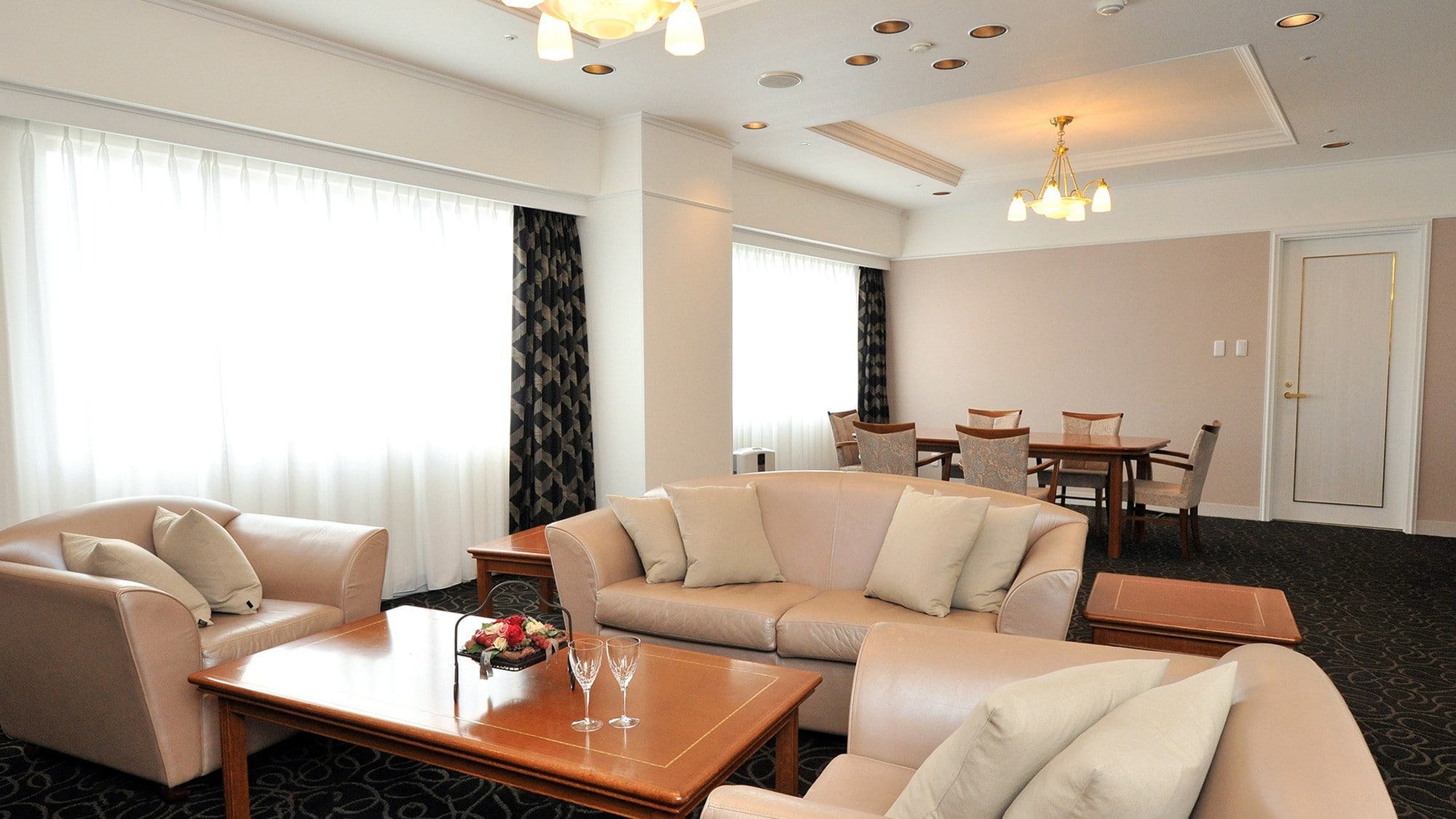 Suite Deluxe Klasik (gambar)