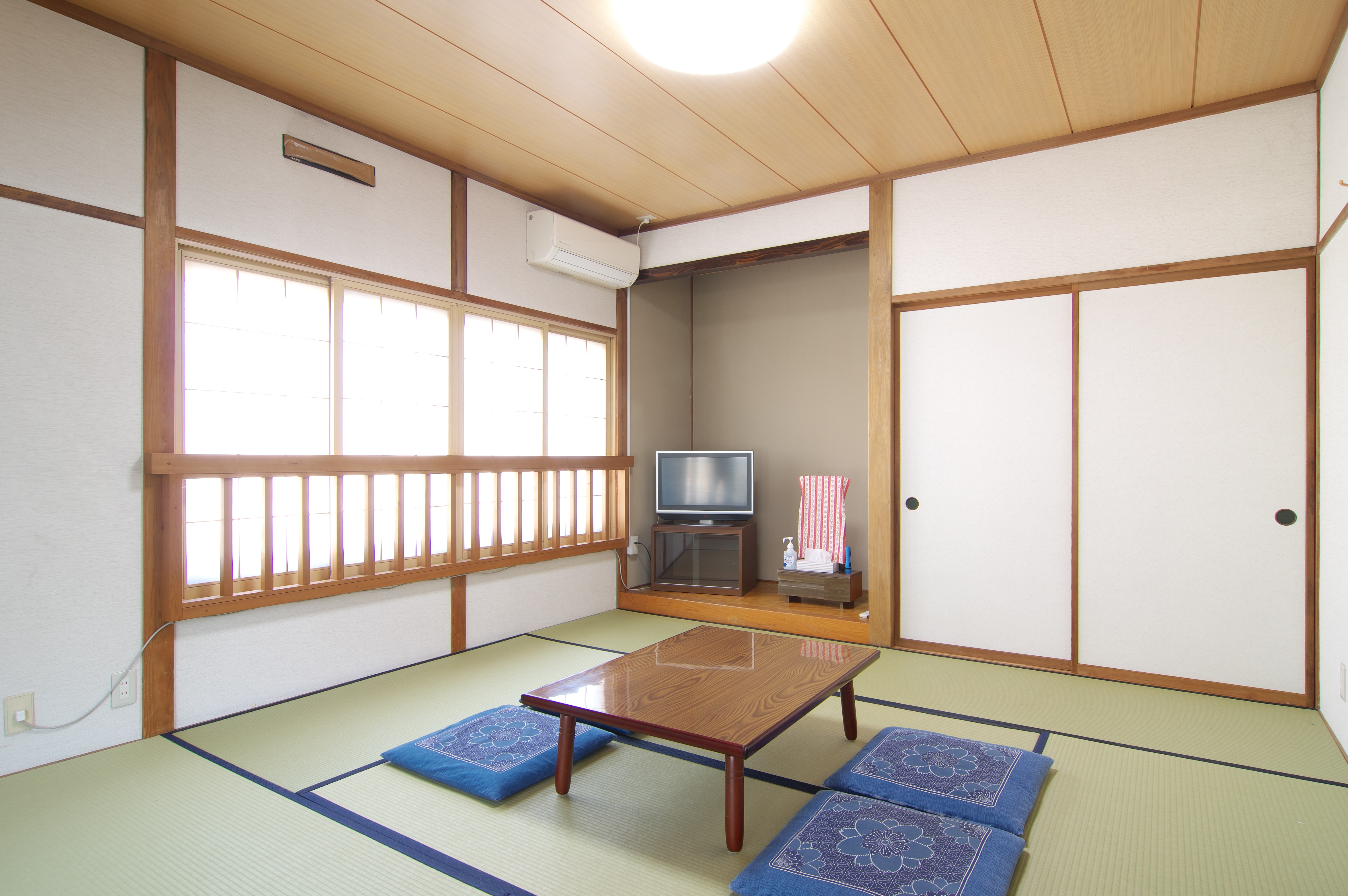 5 號房間 夏季