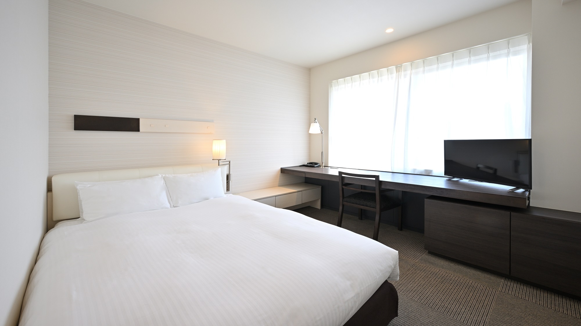 Semi-double room