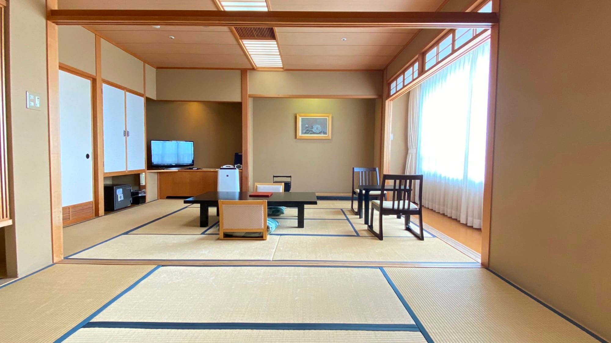 [Hanakan (non-smoking)] An example of a room with two adjoining Japanese-style rooms (8 tatami mats and 10 tatami mats)