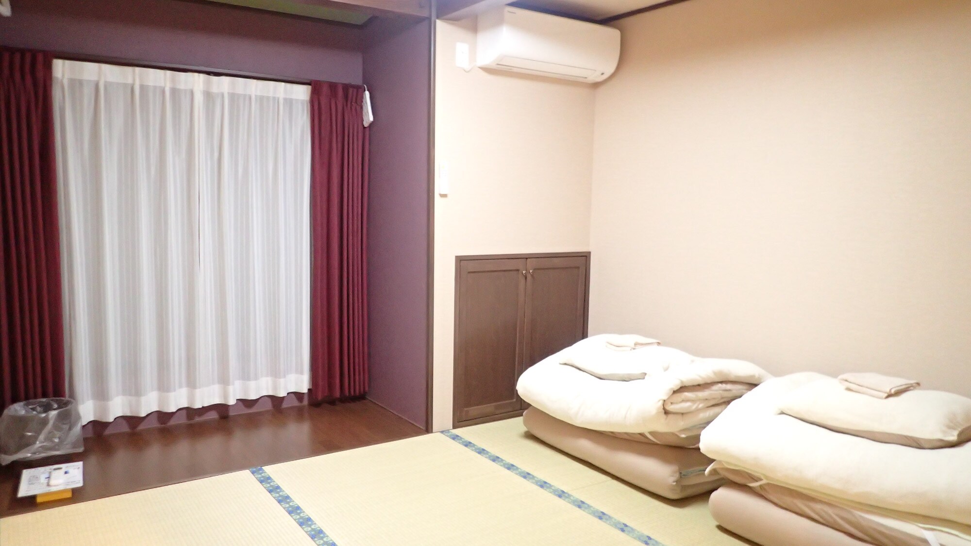 *[Kamar bergaya Jepang] Kamar tatami sederhana. Kami akan menyediakan futon sesuai jumlah orang.