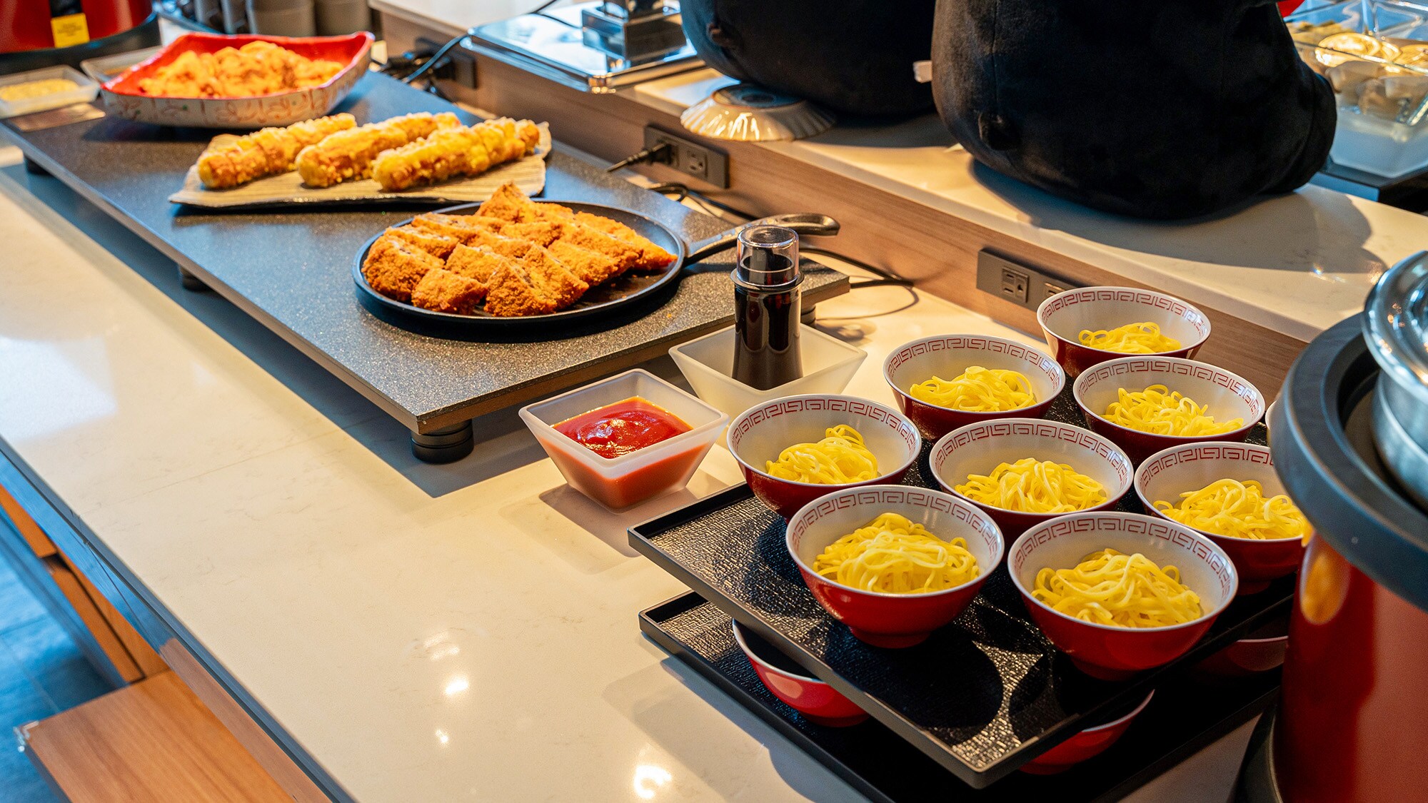 [Breakfast buffet] Full of Kumamoto specialties such as Kumamoto ramen and chikuwa salad!