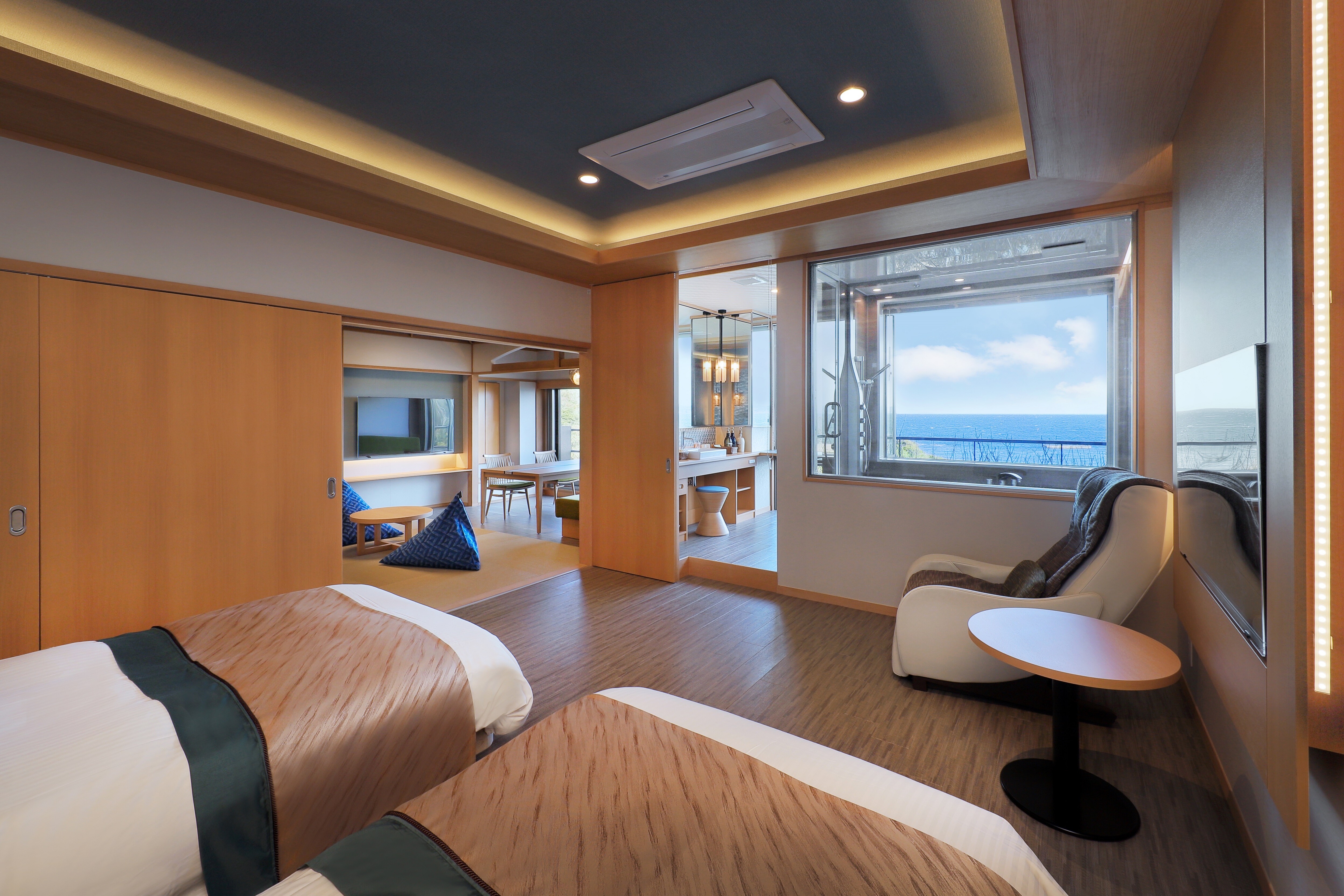 2nd floor Japanese-Western room (sea side 6 tatami mats + 24 m2)