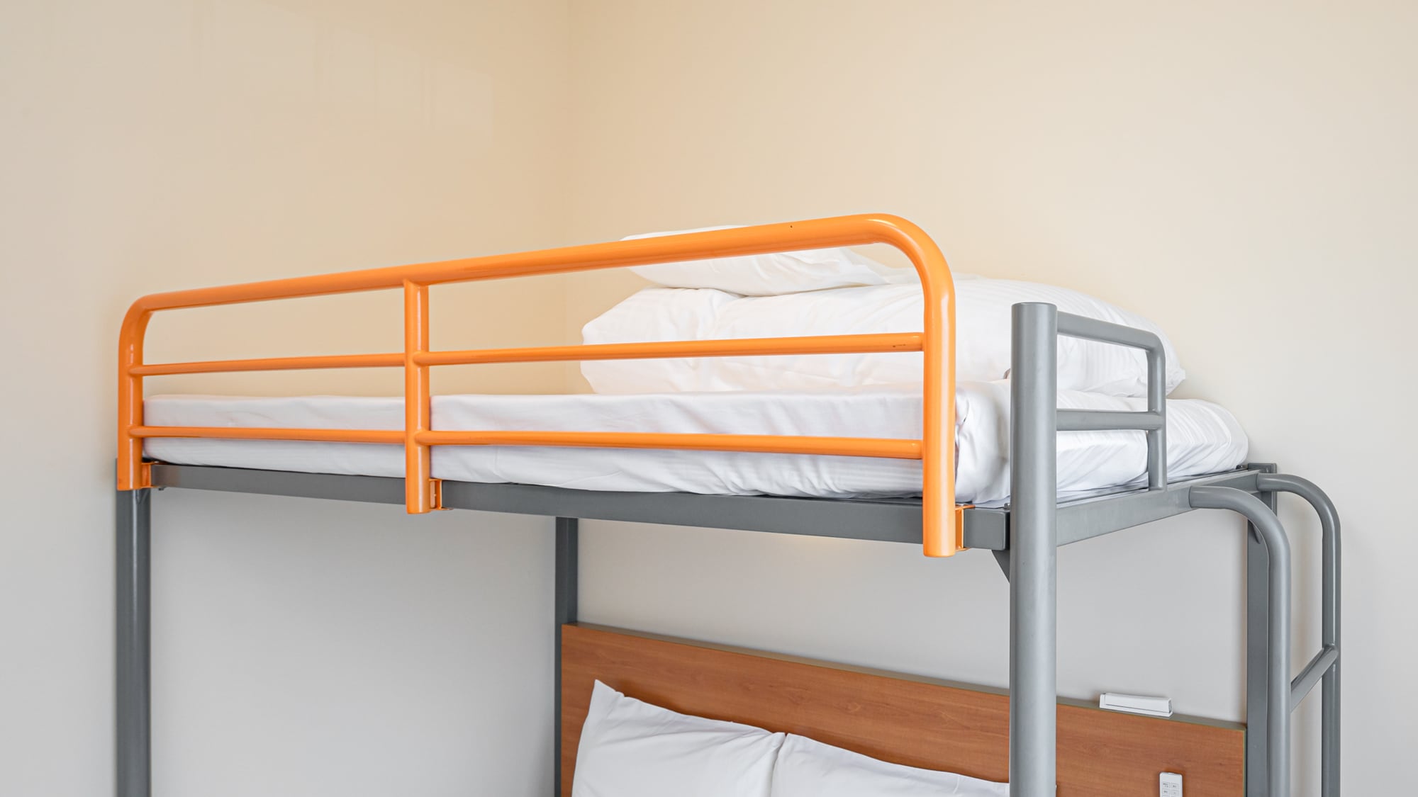 [Queen room + loft bed] Image of loft use