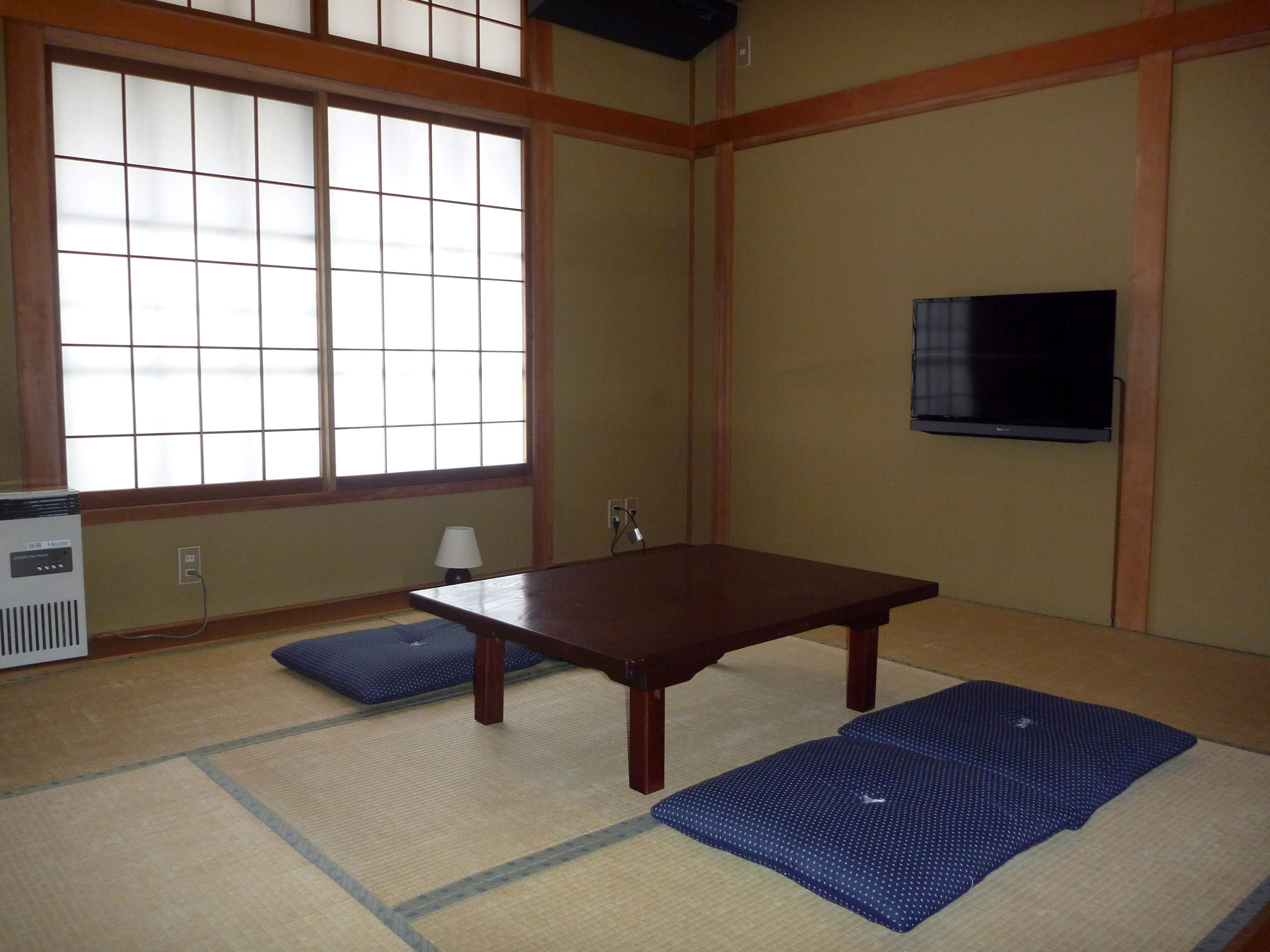 Japanese-style room