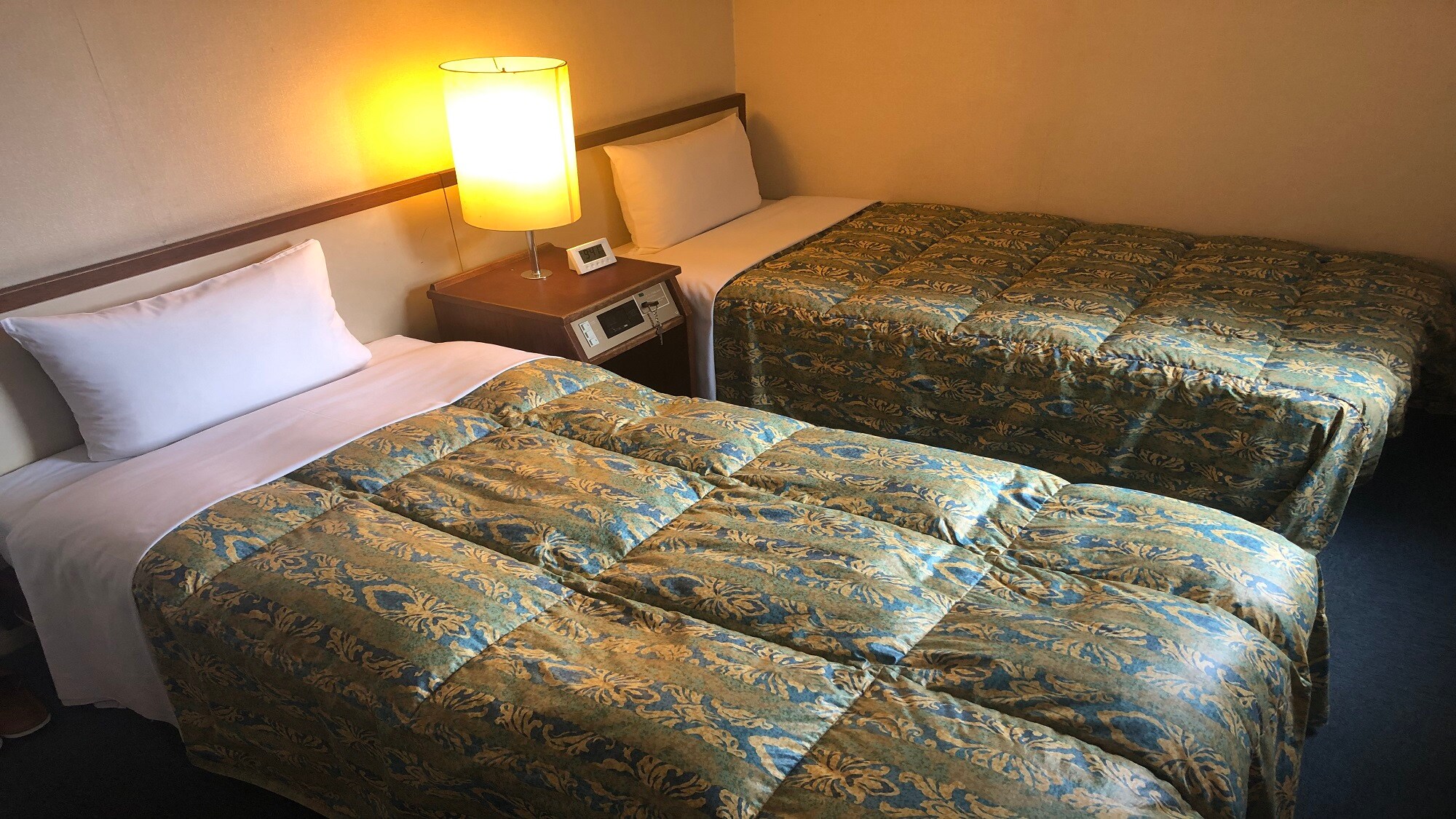 禁煙雙床房/9平米【共用浴室及衛浴】