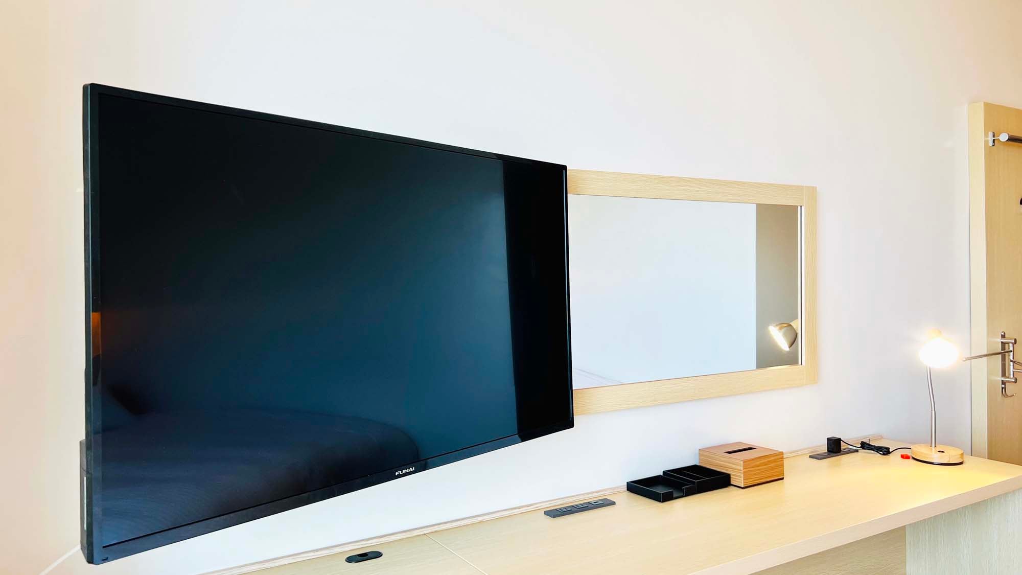 [Common facilities in guest rooms] Large on-demand TV
