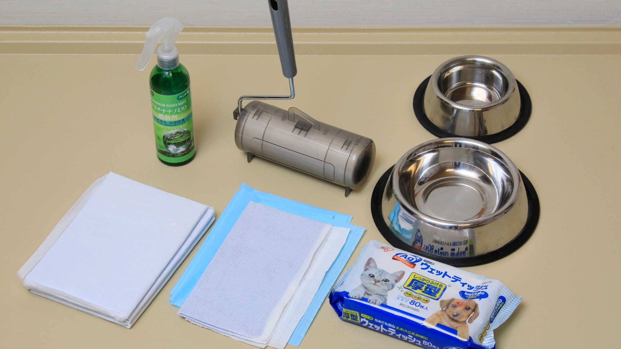 [Room Amenities] We provide drinking bowls, pet sheets, etc. in all guest rooms (example)