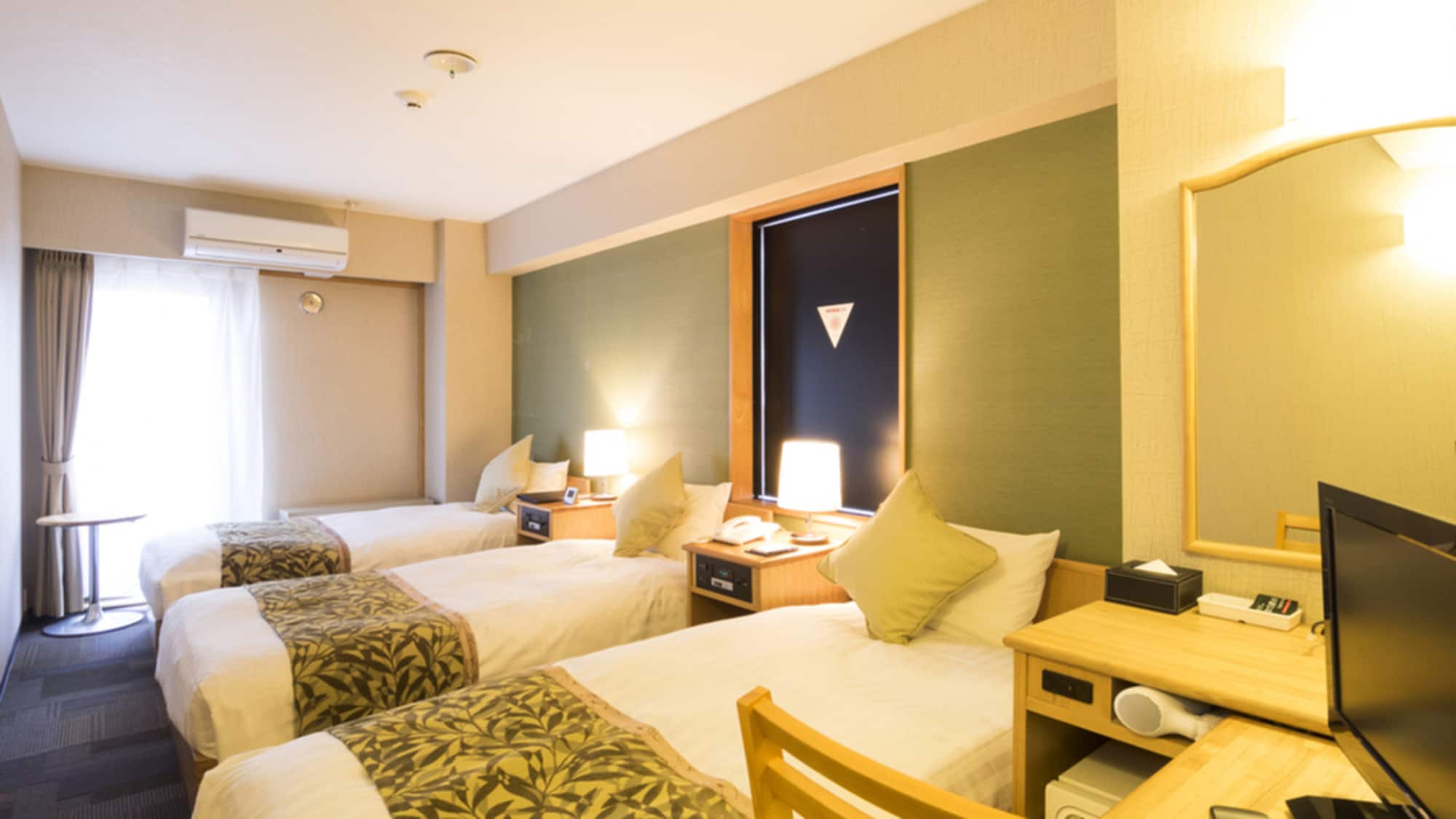 Triple room (3 beds, 100cm wide)