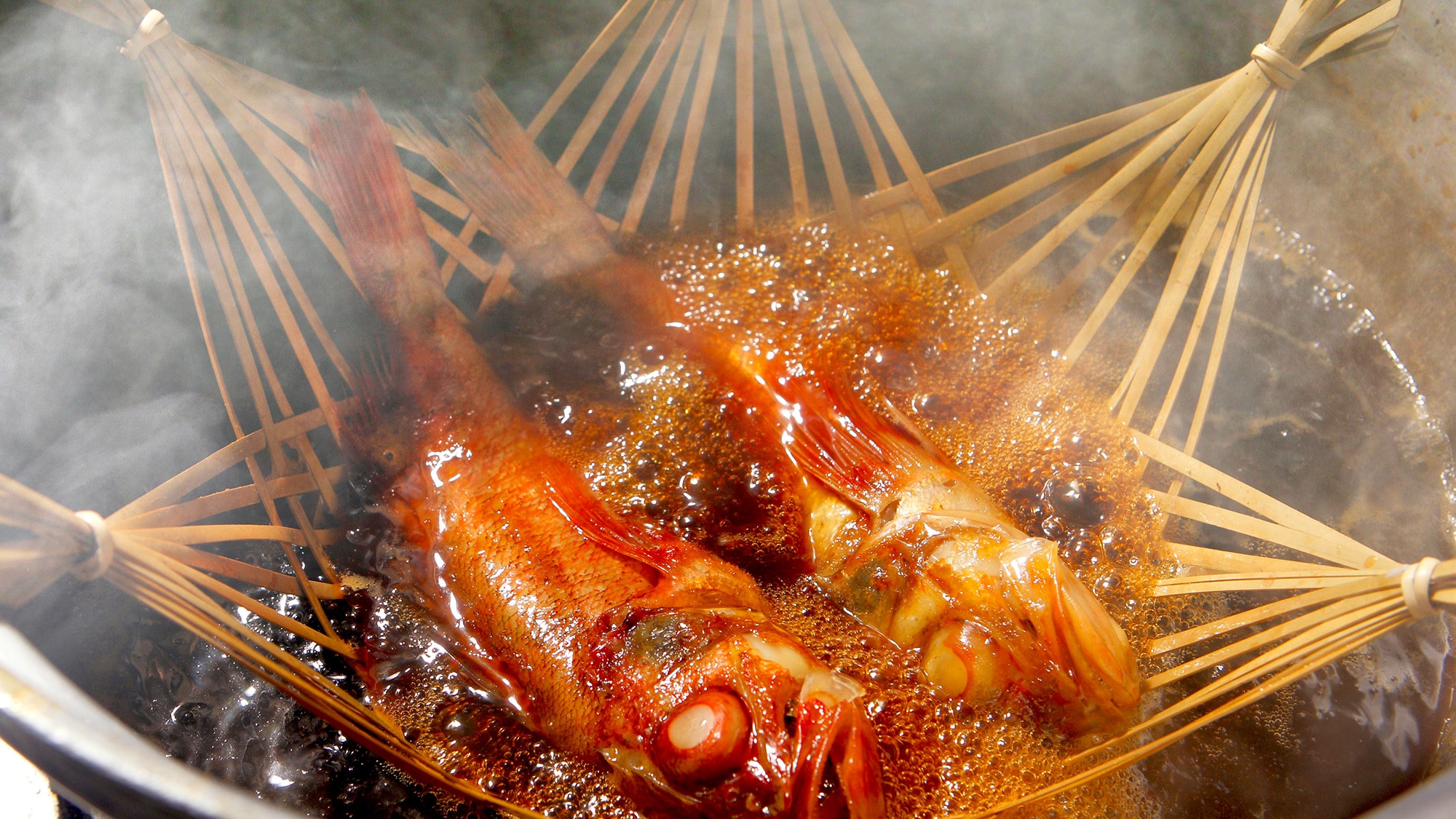 Ikan kakap merah utuh rebus