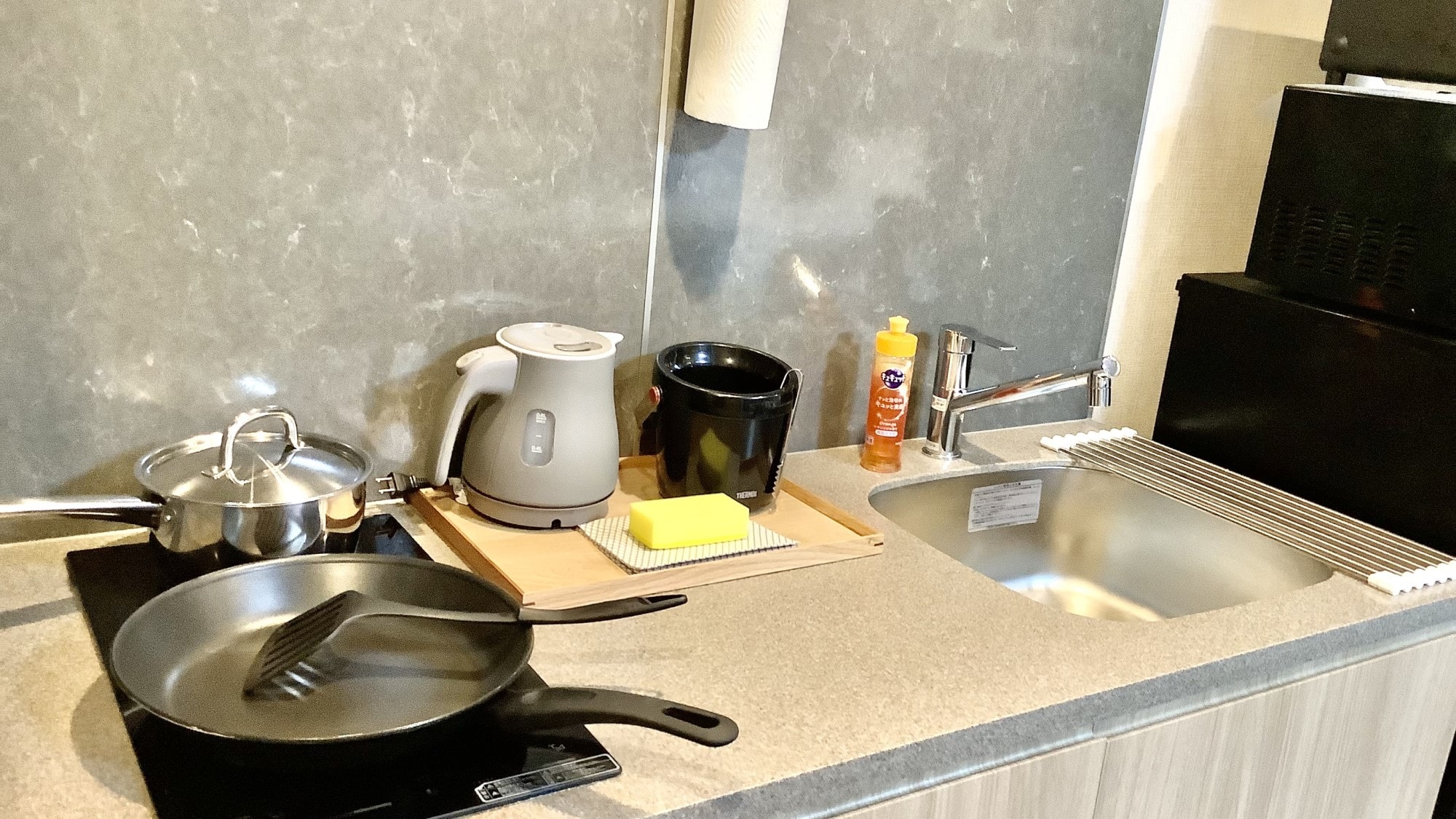 Semua kamar memiliki dapur dan peralatan memasak