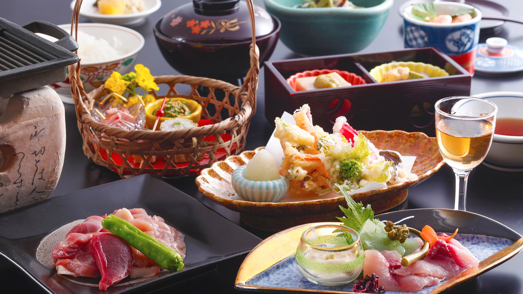 [Miyama Kaiseki - Mận -] Một món ăn đầy màu sắc được chế biến từ những nguyên liệu thơm ngon theo mùa