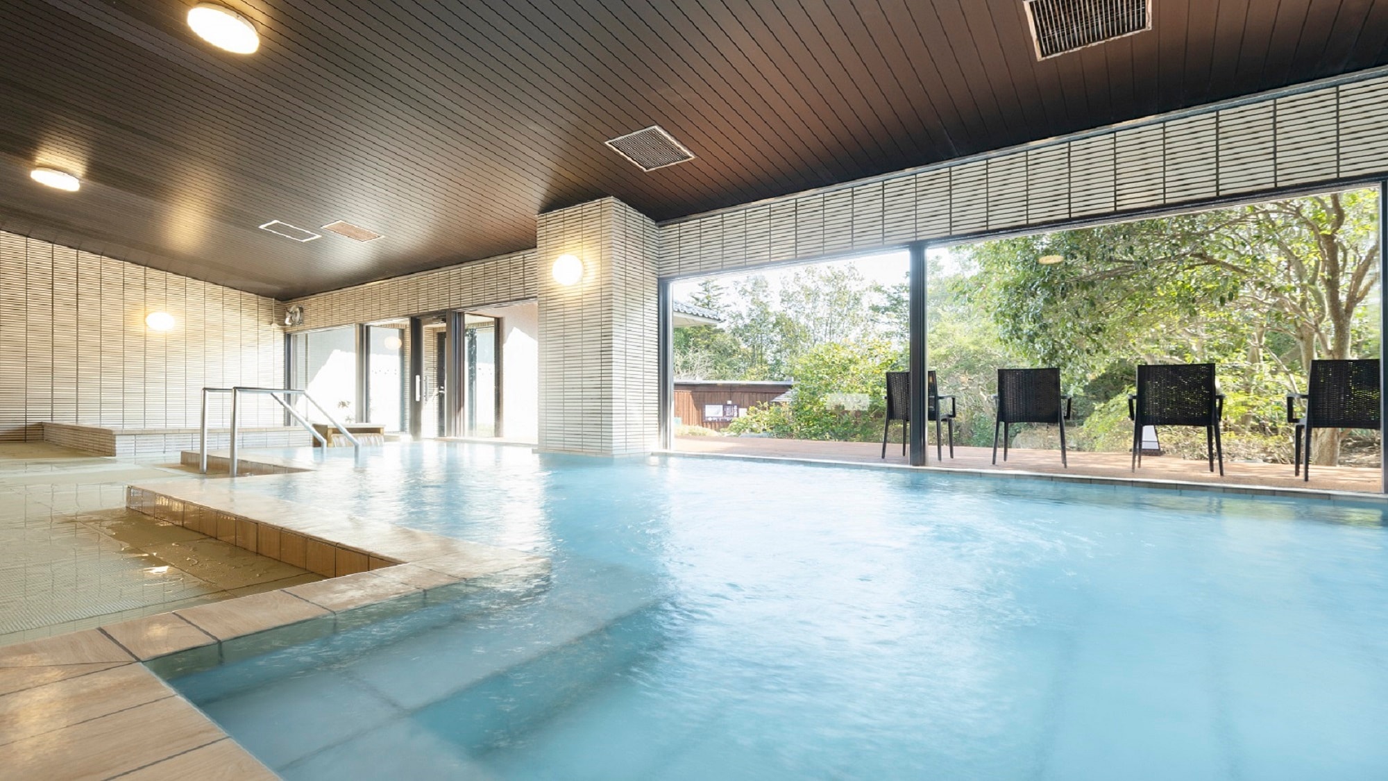 Large communal bath
