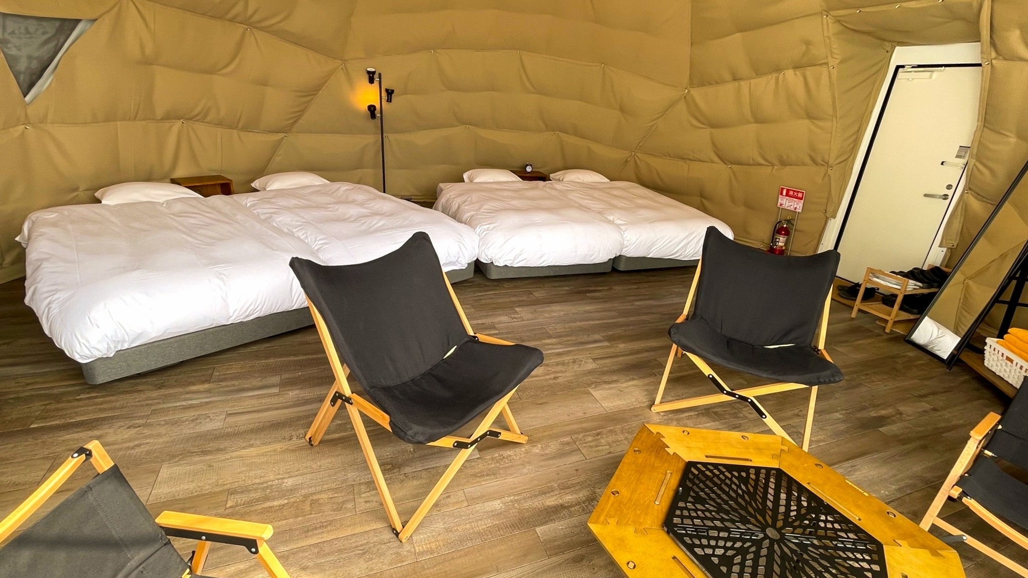 [Guest room] Luxury dome / 39 square meters / 97 cm wide bed x 4 / Capacity 2 to 4 people