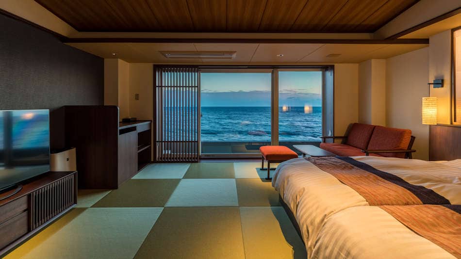 Shiosai Club's twin room with a superb view "Momoon"