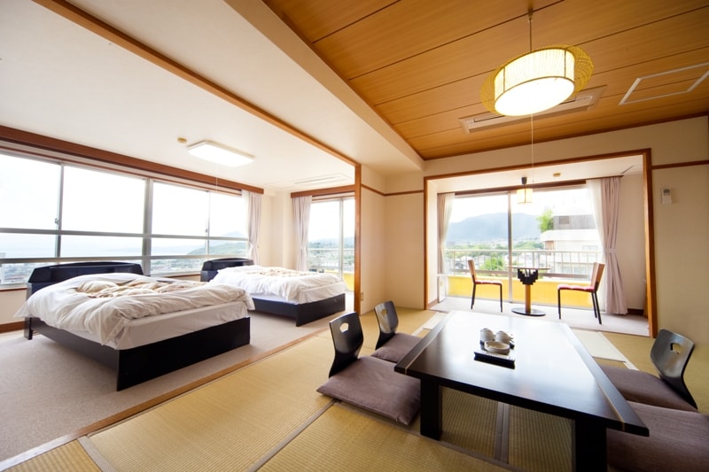 日式和西式房間（10張榻榻米+雙床）