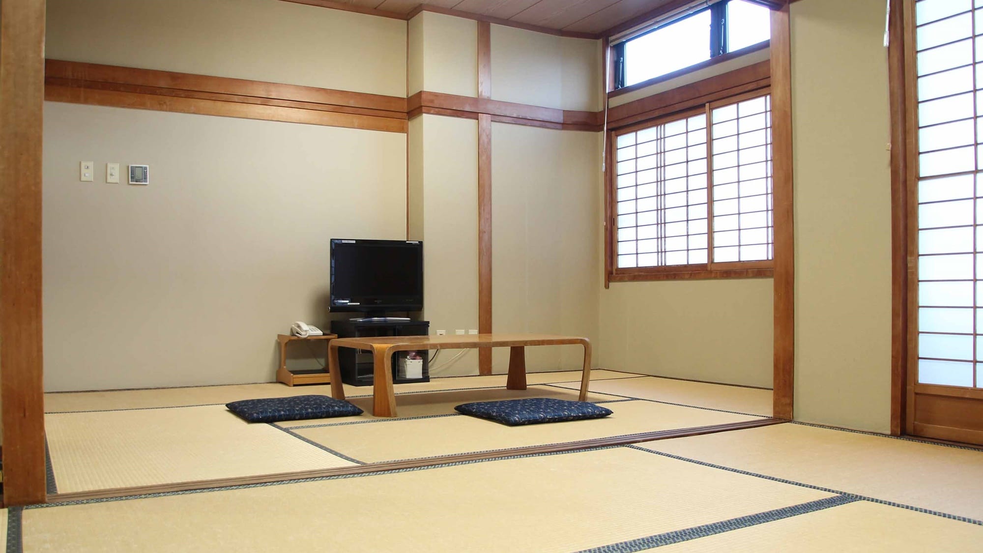 *[Ví dụ về phòng kiểu Nhật 12 tatami] Có sức chứa tối đa 6 người. Bạn có thể nhìn thấy Sông Seta từ phòng.