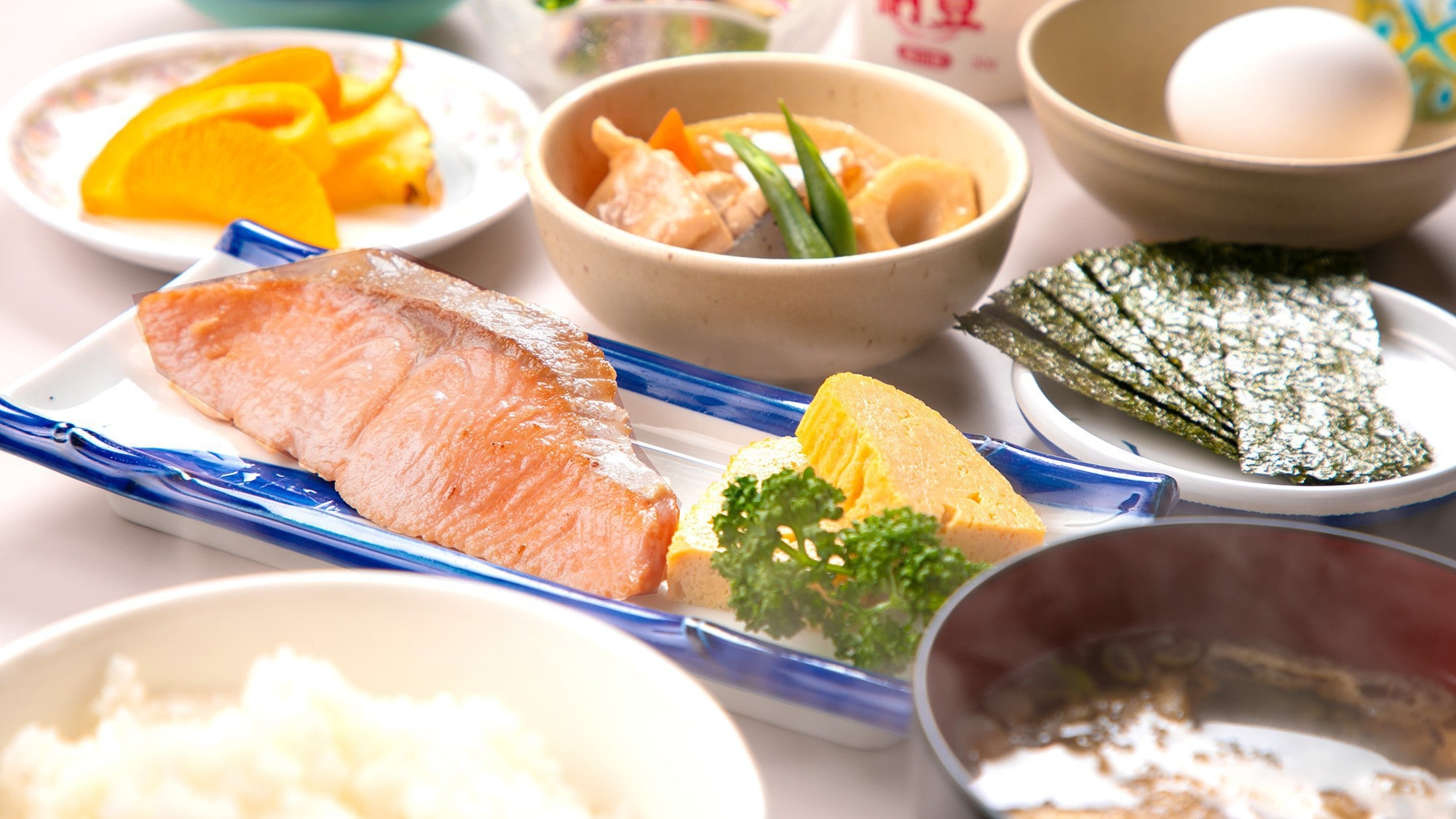 [Selectable Breakfast - Japanese Set Meal] We offer a wide variety of "freshly made" side dishes that will have you coming back for more♪