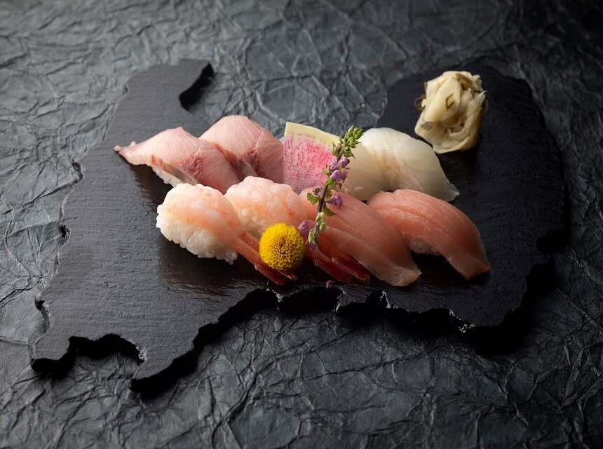 Breakfast buffet: sushi plate
