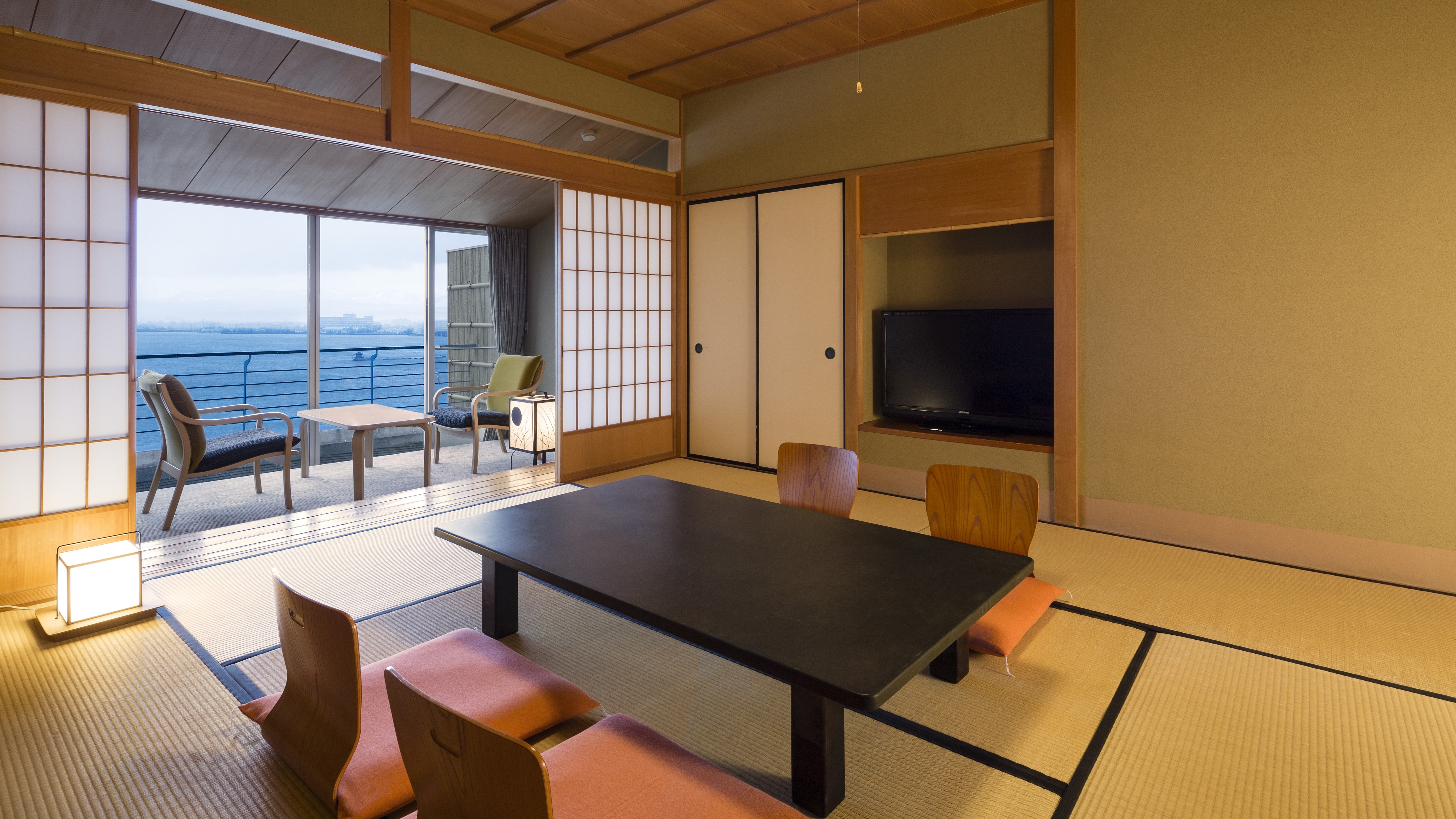 [Top floor Japanese style room] Guest room with open-air bath