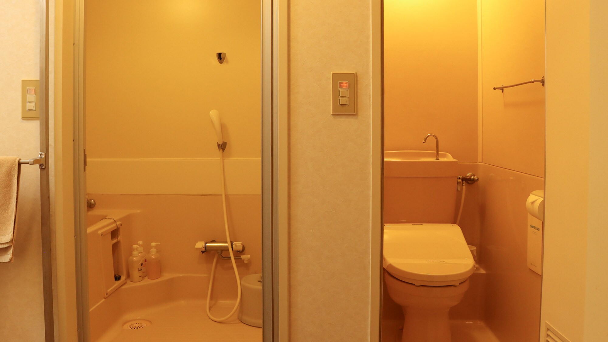 #Japanese-style room: A private room with a bathroom and toilet.