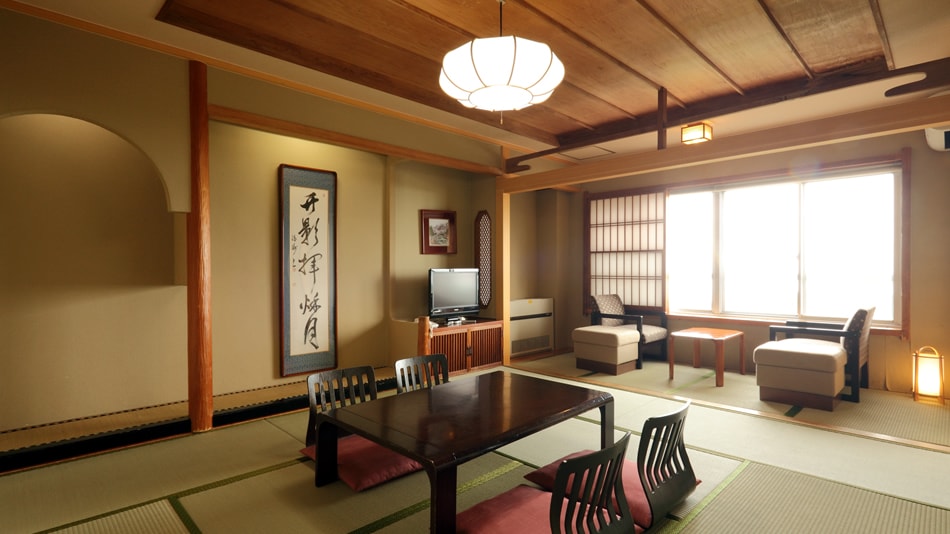 [Facility details] Main building / Japanese-style room 10 tatami mats