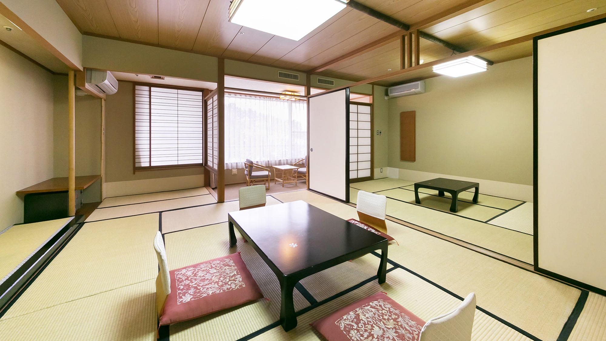 Standard Japanese-style room 10 tatami mats + 6 tatami mats
