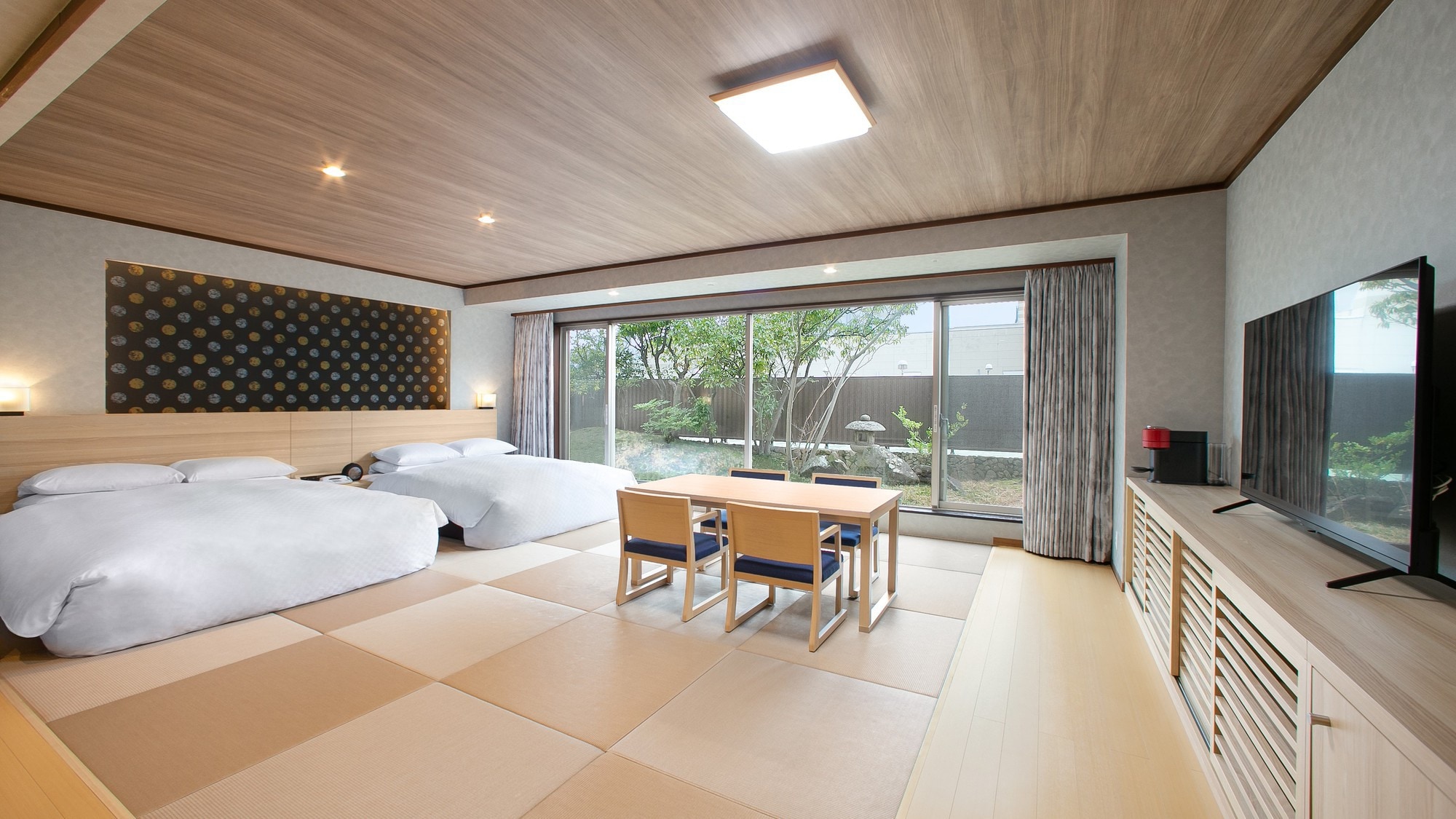Japanese-style room
