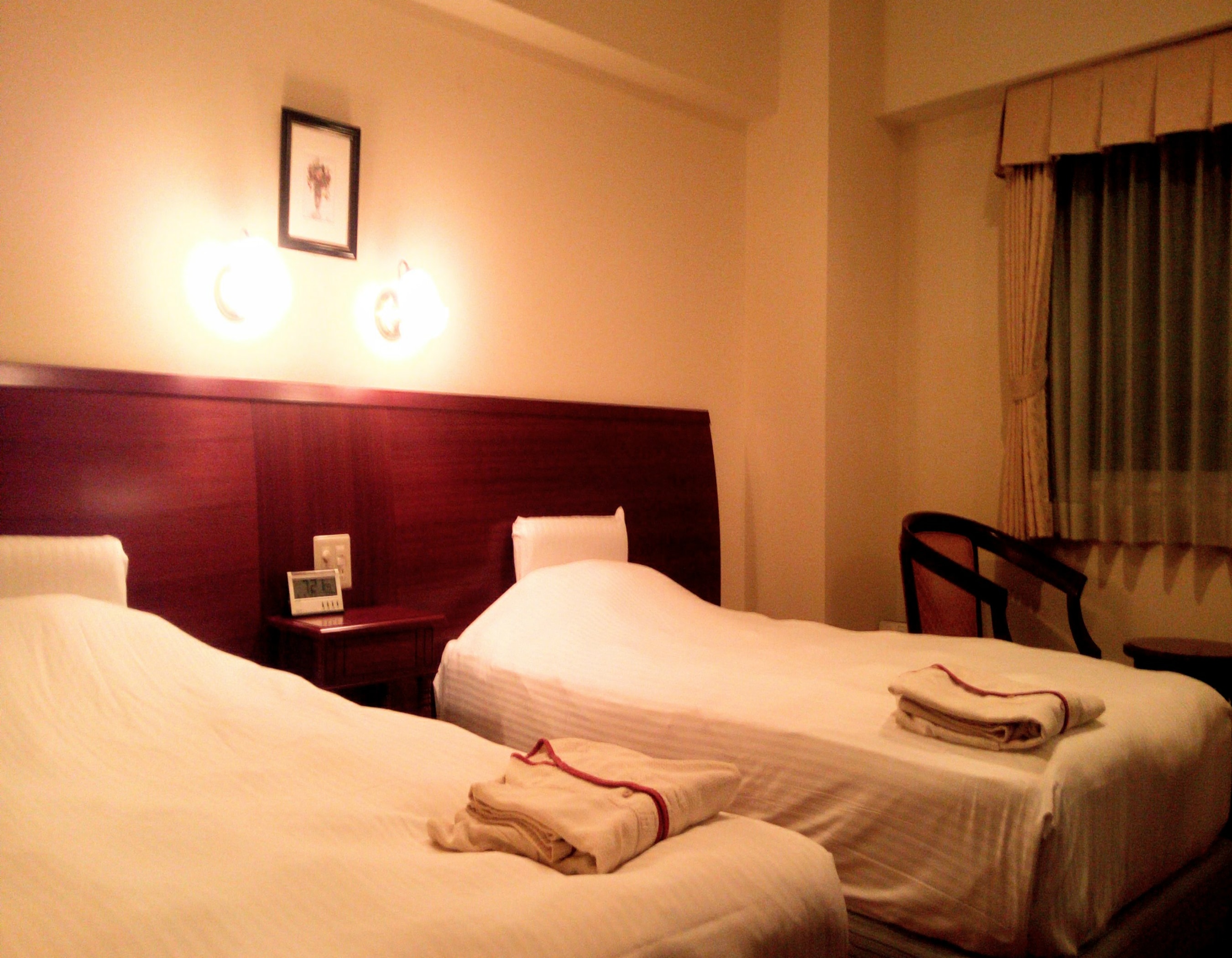 Twin bedroom