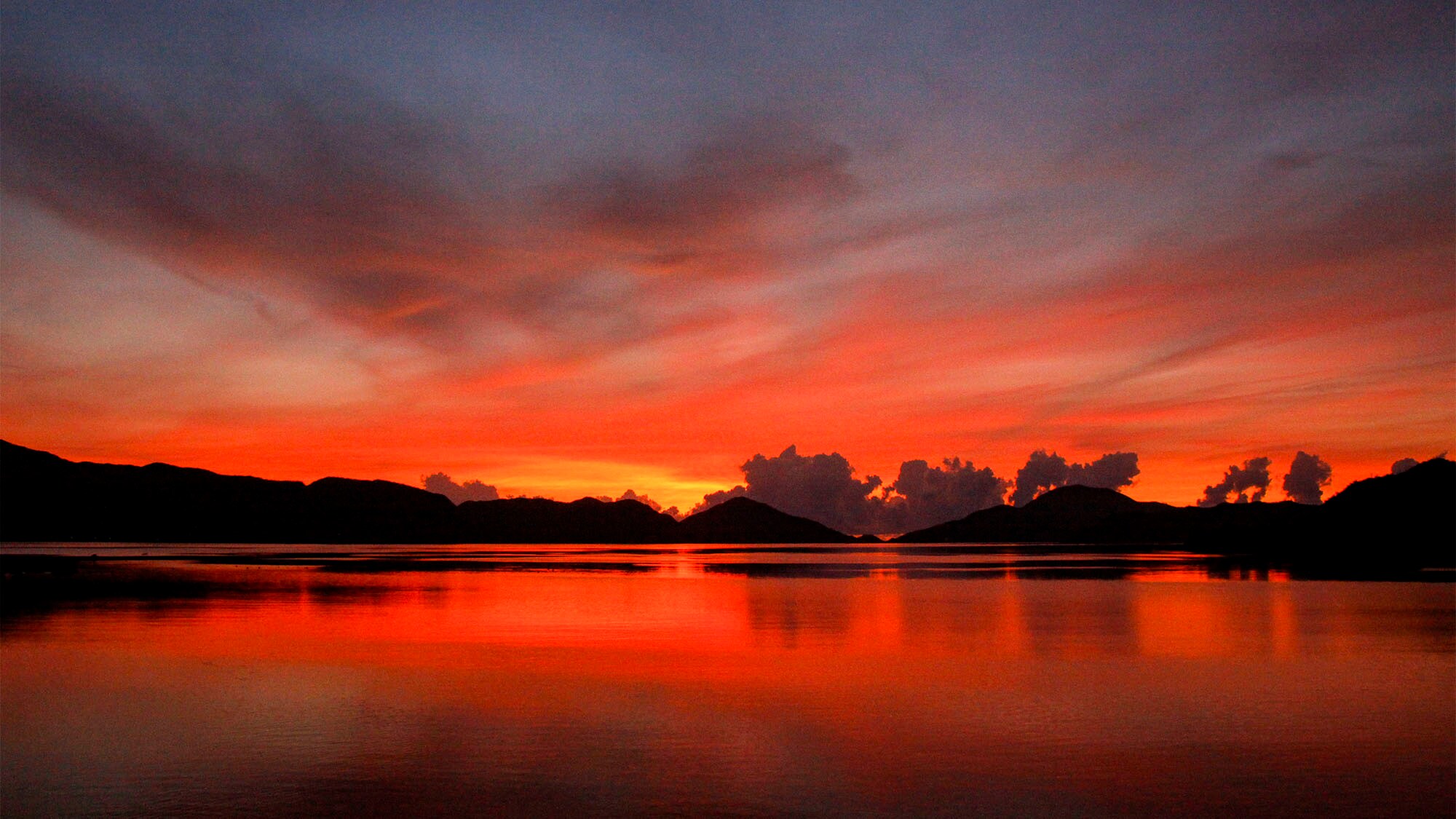 ・ Beautiful sunrise! A superb view that you want to get up early and enjoy