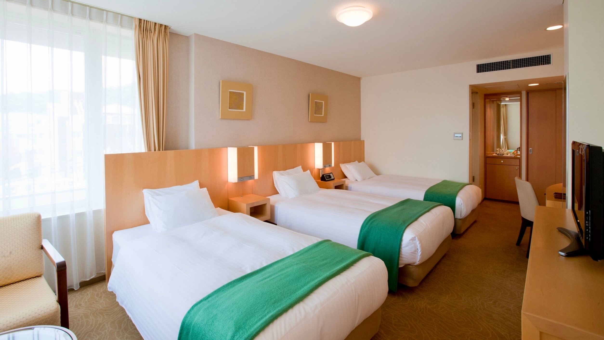 Triple Room